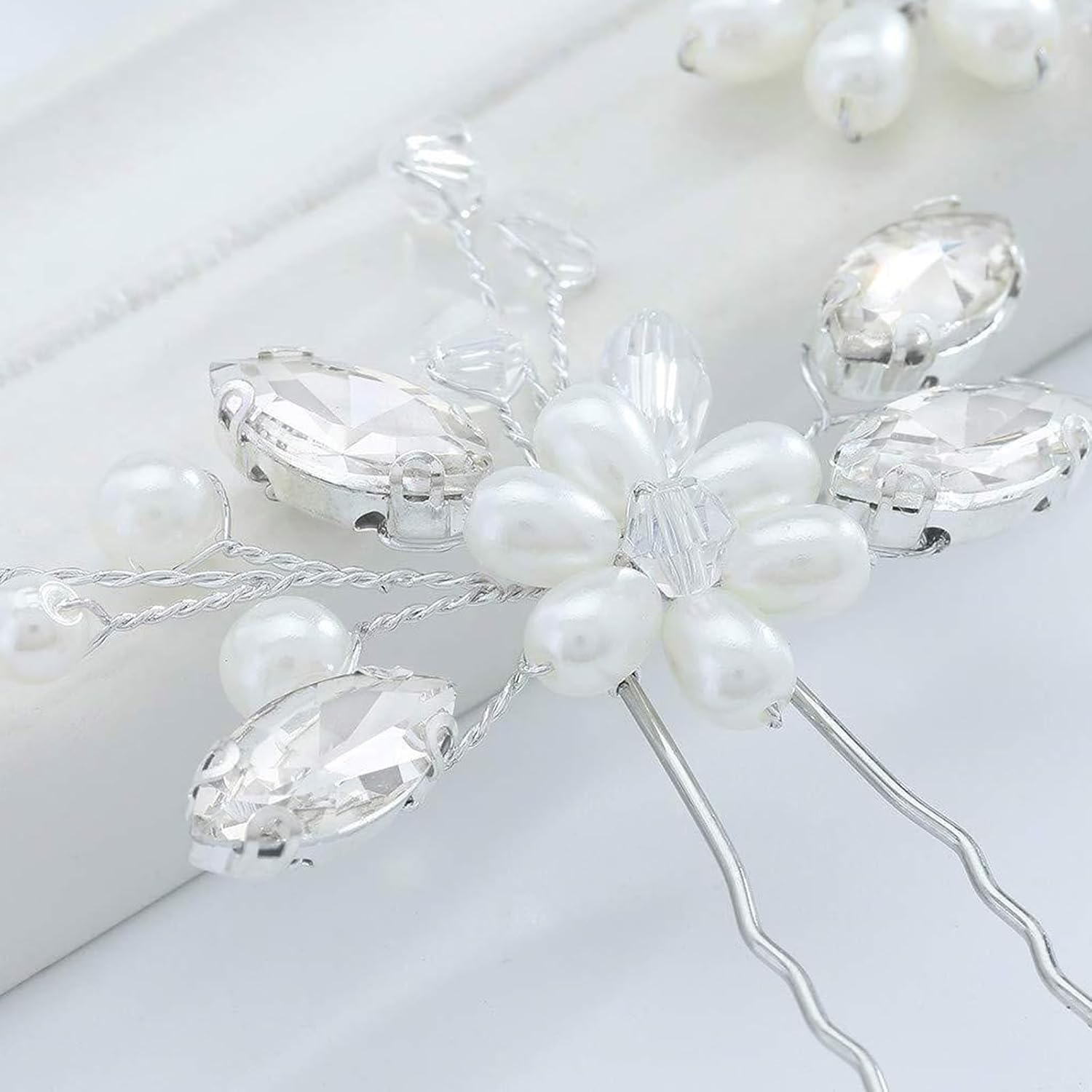 RTRTGS Magic Hair Bun Maker French Twist Comes with a Silver Simple Bridal Crystal Wedding Hair Pins, Hair Bun Maker Magic Hairstyle Aid Bun Band for Women Children Bun Hair Accessories