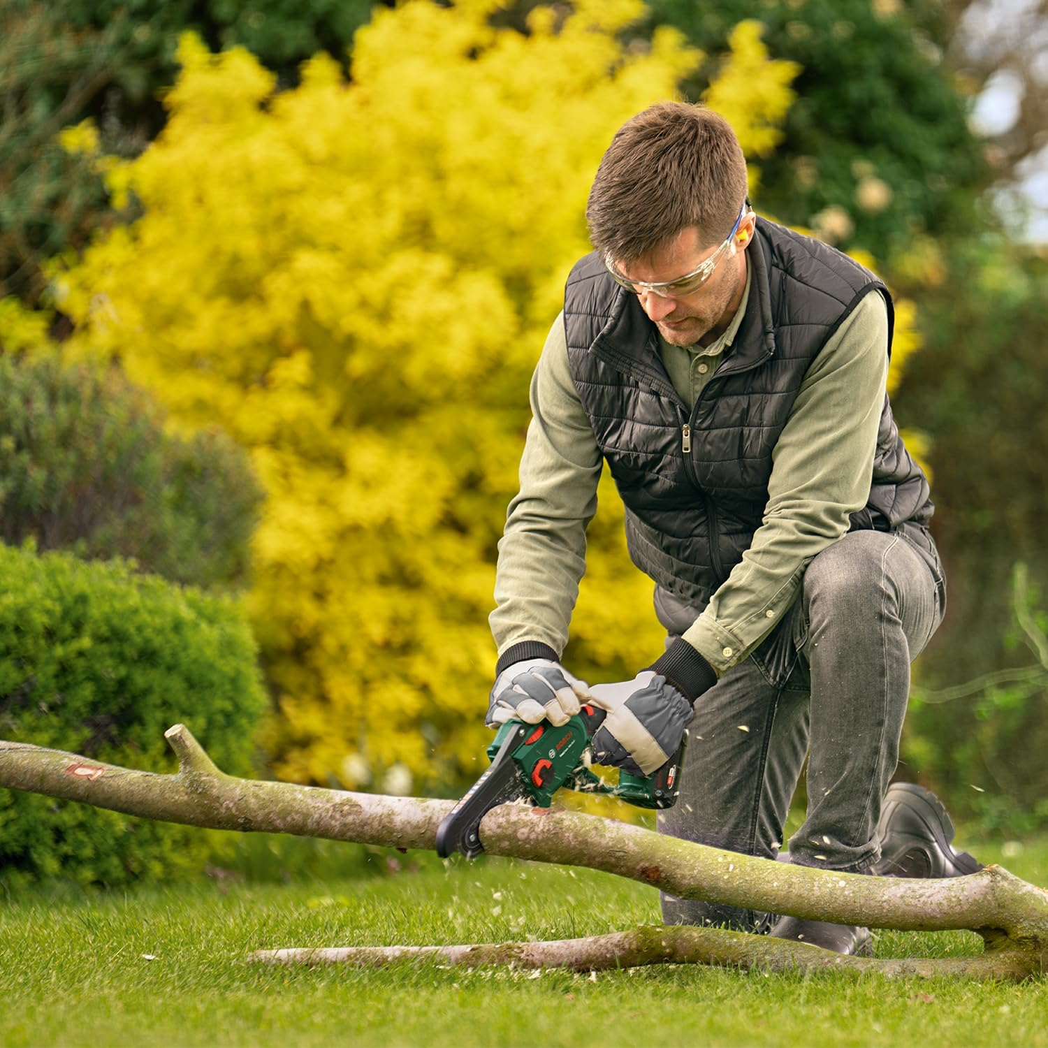 Bosch Replacement Chain for Bosch Easychain 18V-15-7 Compact Chainsaw Pruning Saw (2024 New) image number 5