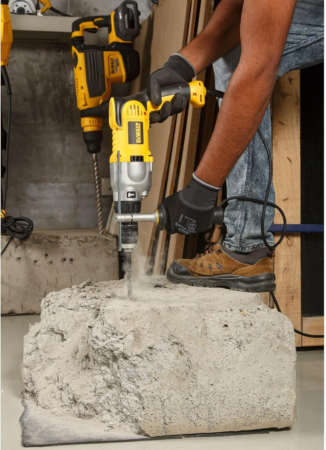 DEWALT DWD524KS 1,100 Watt Two-Speed Hammer Drill (13 Mm Solid Metal Keyless Chuck, Drilling Capacity Diameter Wood 40 Mm, Steel 13 Mm, Concrete 22 Mm, Suitable for Continuous Use, Includes image number 1