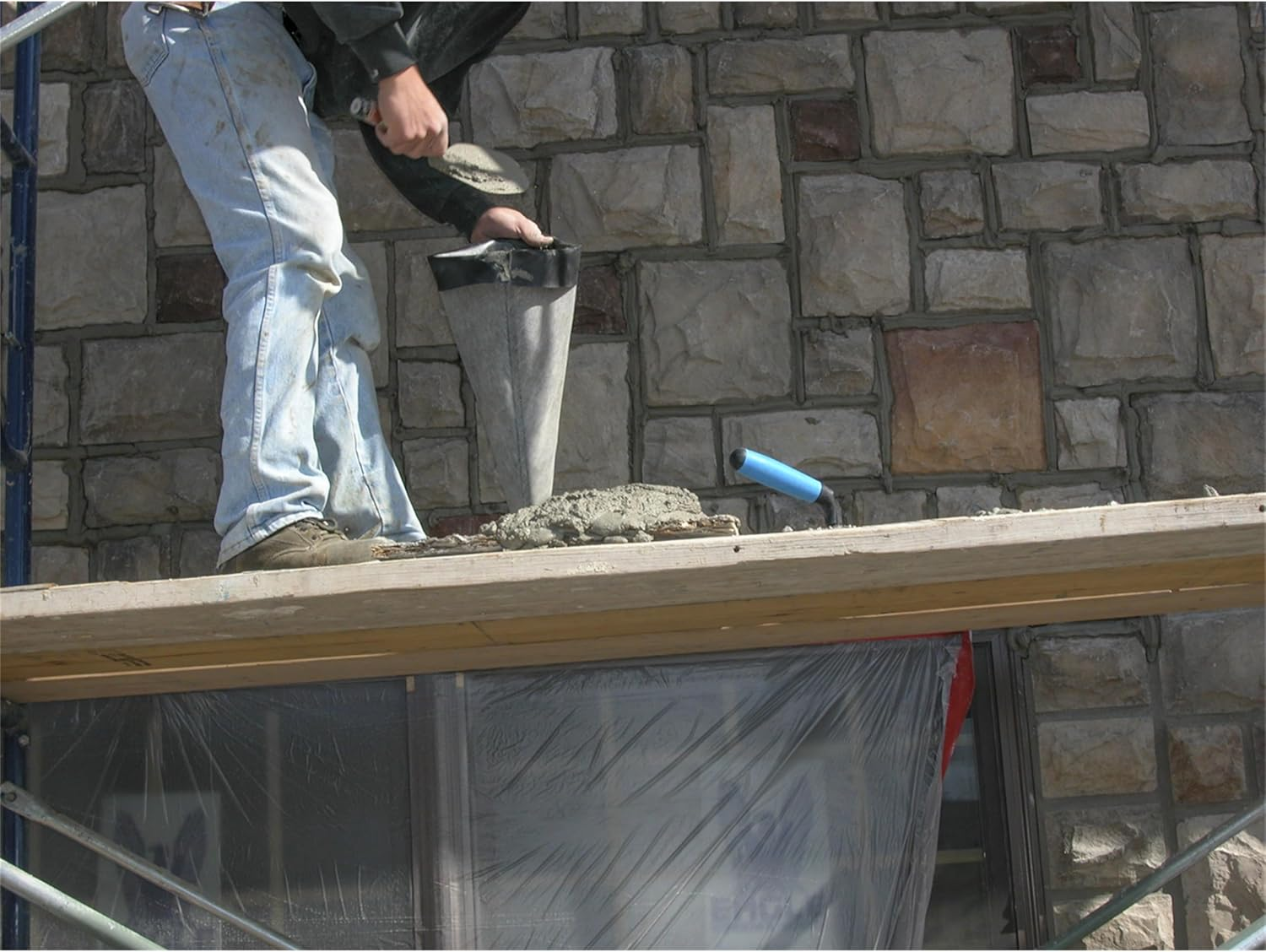 MARSHALLTOWN Masonry Grout Bags for Mortar and Grout, Tiling Tools, Durable Black Vinyl Bag, 12 X 24 Inch, Tip Included, Made in USA, GB692 image number 2