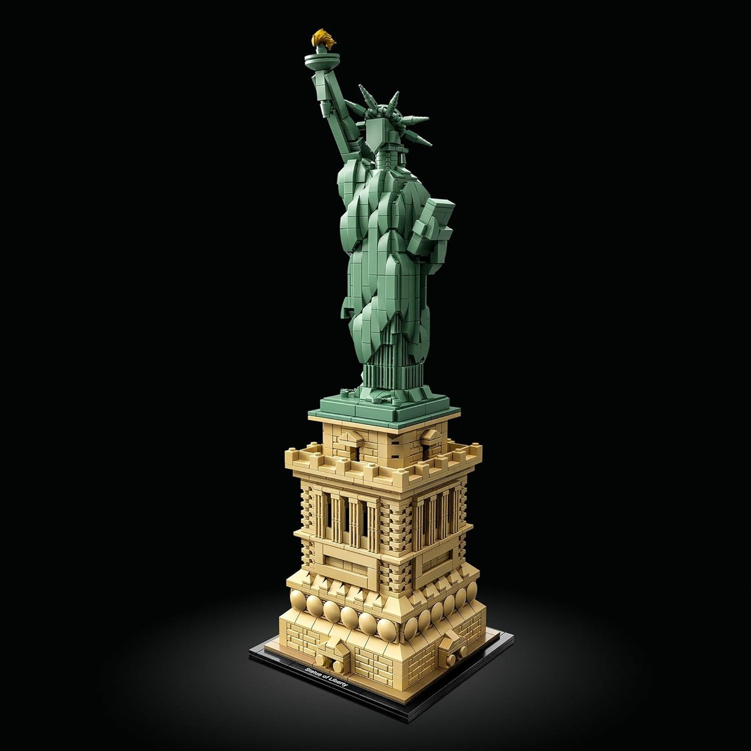 LEGO Architecture Statue of Liberty Construction Set for Adults, Historic Building Set, Famous Statue New York Souvenir, Relaxing 3D Puzzle, Model Building Kit, Home Decor or Office Piece 21042