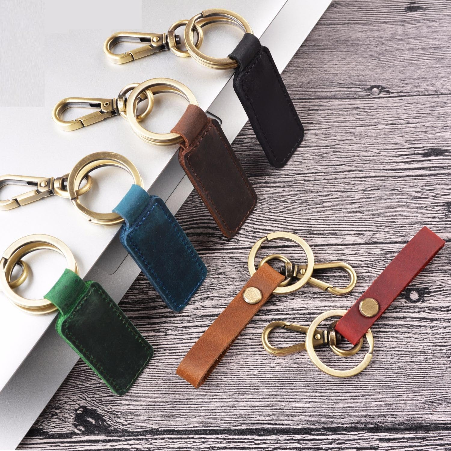 Keychain Men Leather, Key Chains for Car Keys, Classic Style Keychain Car Accessories image number 1