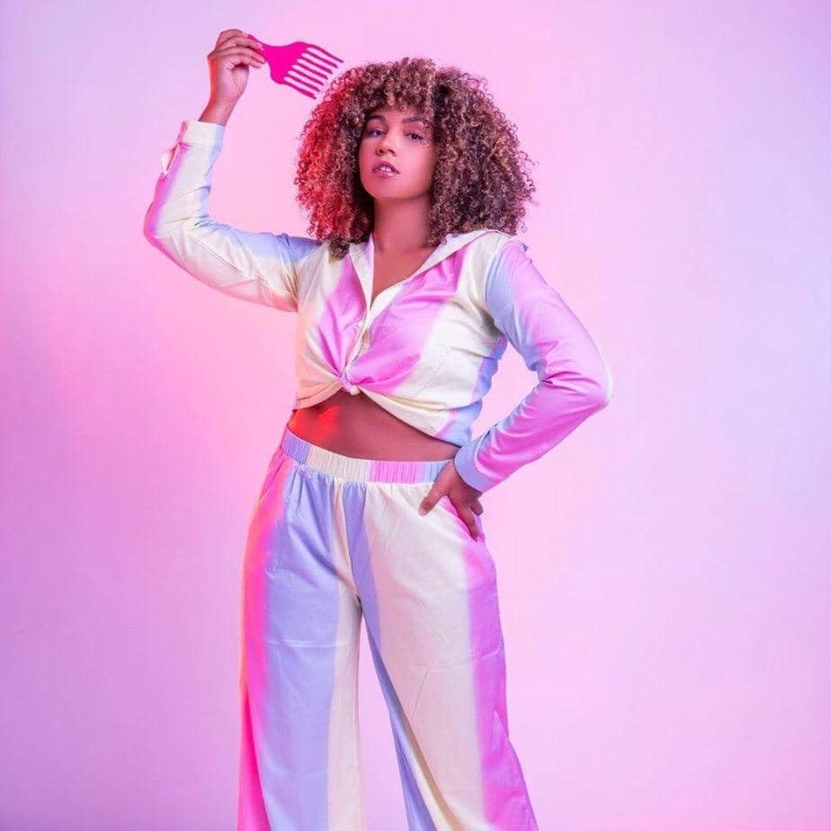 Curl Friendly Pink Detangle Comb - Pump Haircare image number 2