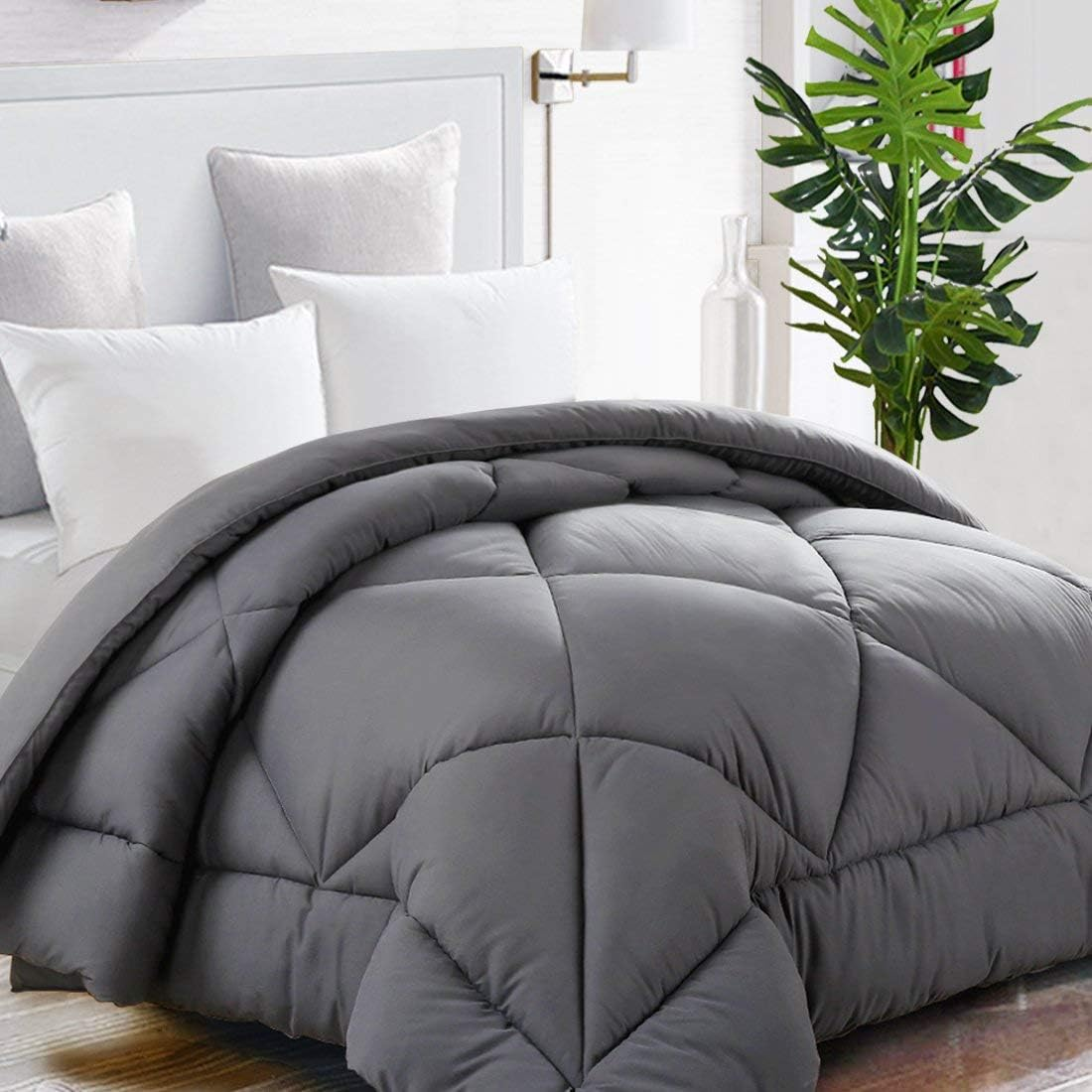 TEKAMON All Season Queen Comforter Winter Warm Summer Soft Quilted down Alternative Duvet Insert Corner Tabs, Machine Washable Fluffy Reversible Collection for Hotel, Snow White
