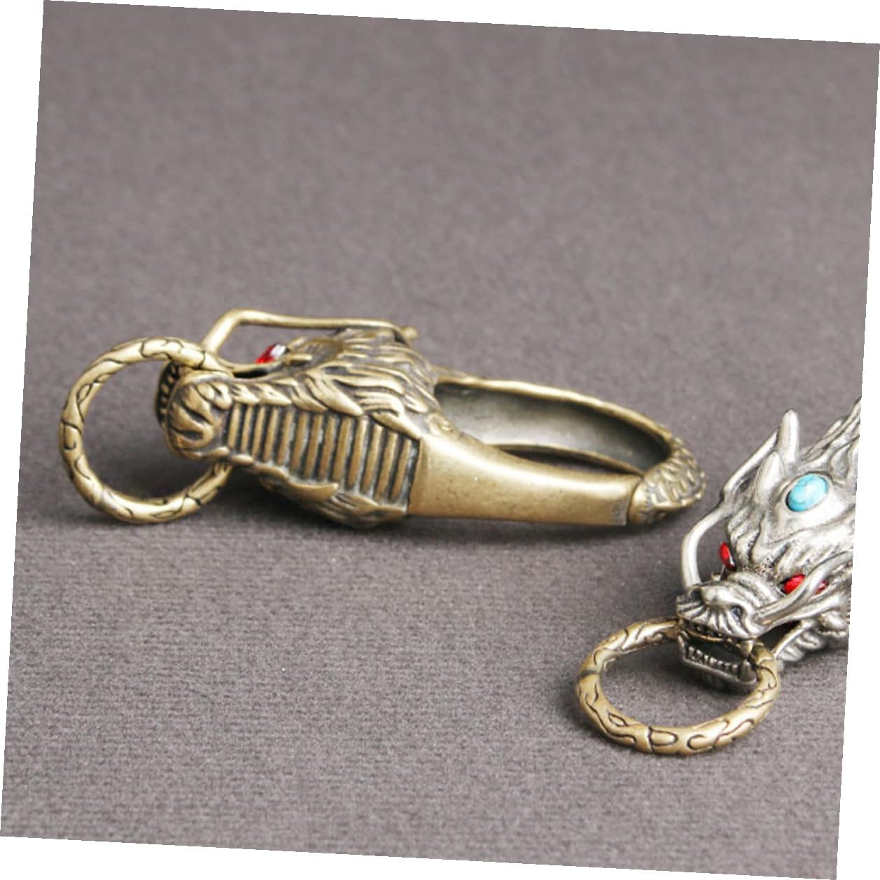 BCOATH Retro Brass Dragon Head Key Buckle Waist Key Clasp for Men Vintage Style Personalised Accessory