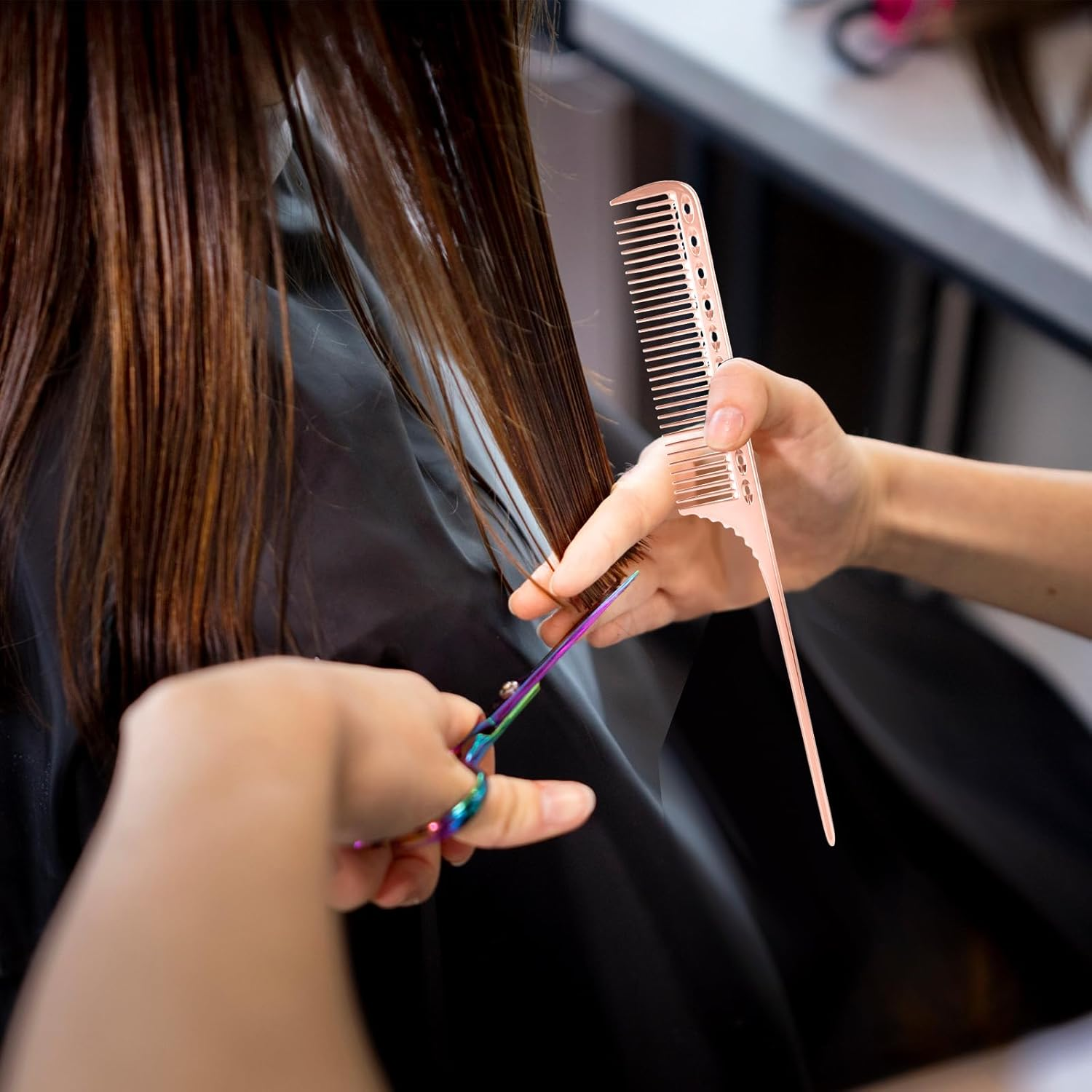 4 PCS Aluminum Hair Cutting Comb, Professional Metal Dressing Foiling Dandruff Combs Set for Women Barber Types Hair Cutting Comb Metal Rat Tail Combs for Wet Curly (Rose Gold) image number 5