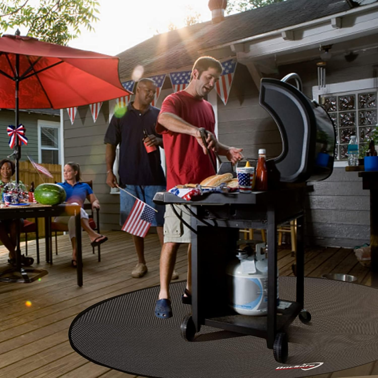 Docsafe 38" round Fire Pit Mat, 4-Layer Fireproof under Grill Mat Heat Insulated Indoor Fireplace Pad Protector for Decks,Patios,Grass,Bbq Smoker, Portable Reusable Oil-Proof and Waterproof, Black image number 5