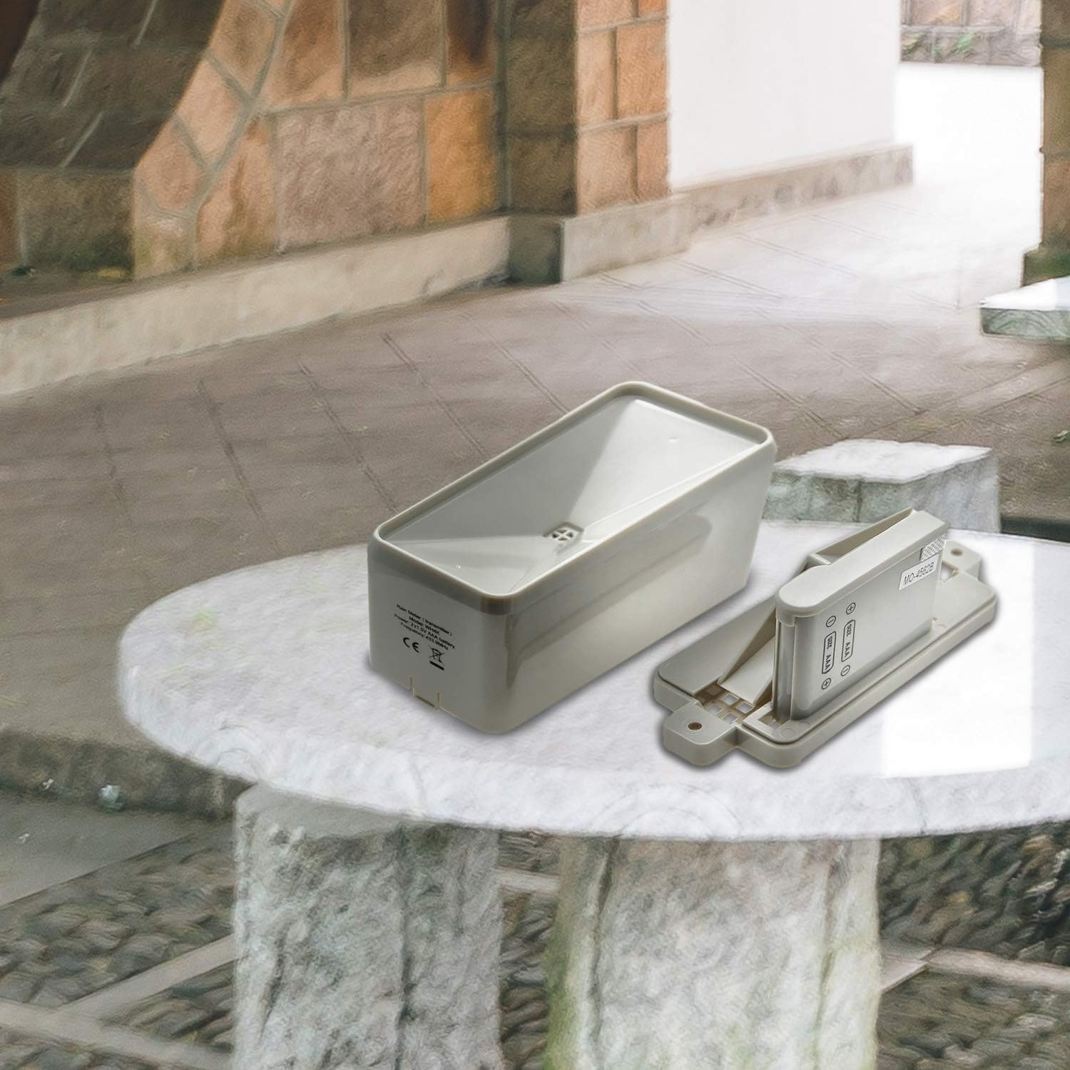 Digital Wireless Rain Gauge with RCC, Rain Weather Station Gauge Temperature Recorder, Indoor Outdoor Temperature Time Calendar Display