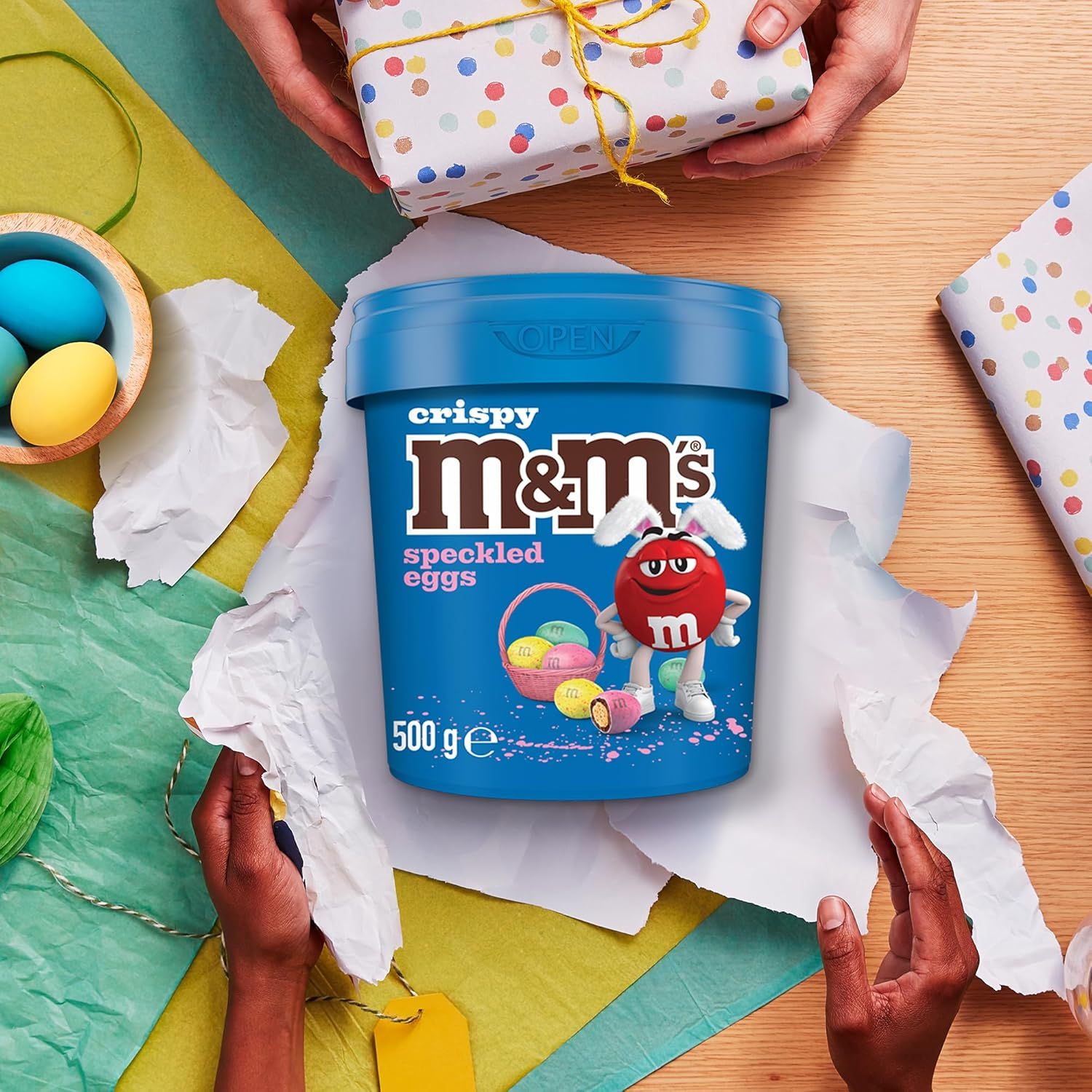 M&M'S Crispy Speckled Milk Chocolate Easter Egg Bucket 500G image number 6