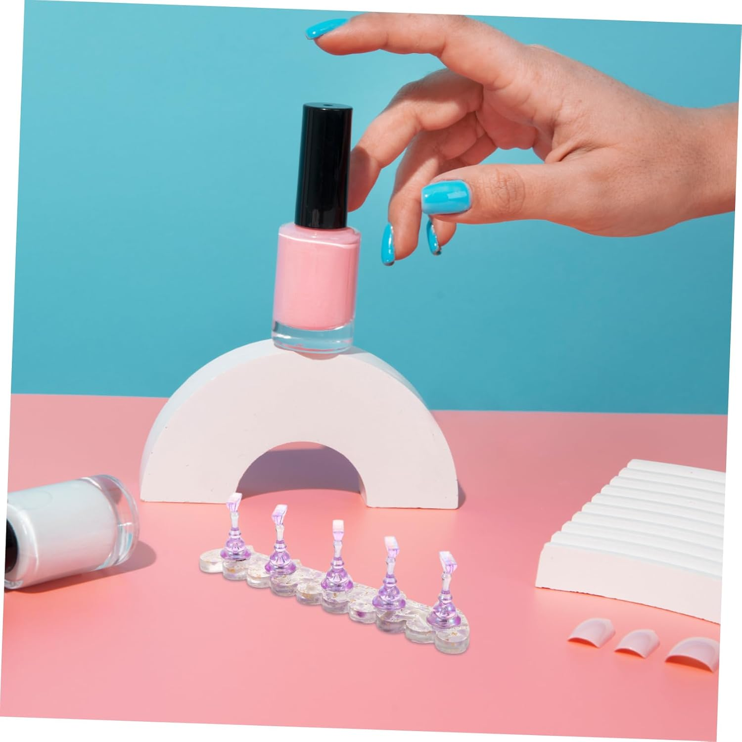 CALLARON Iridescent Nail Practice Tips Holder for Beginners Lightweight Portable Fake Nail Display Stand for DIY Art Enhance Skills with Realistic Feel Suitable for Home and Teaching Use image number 3