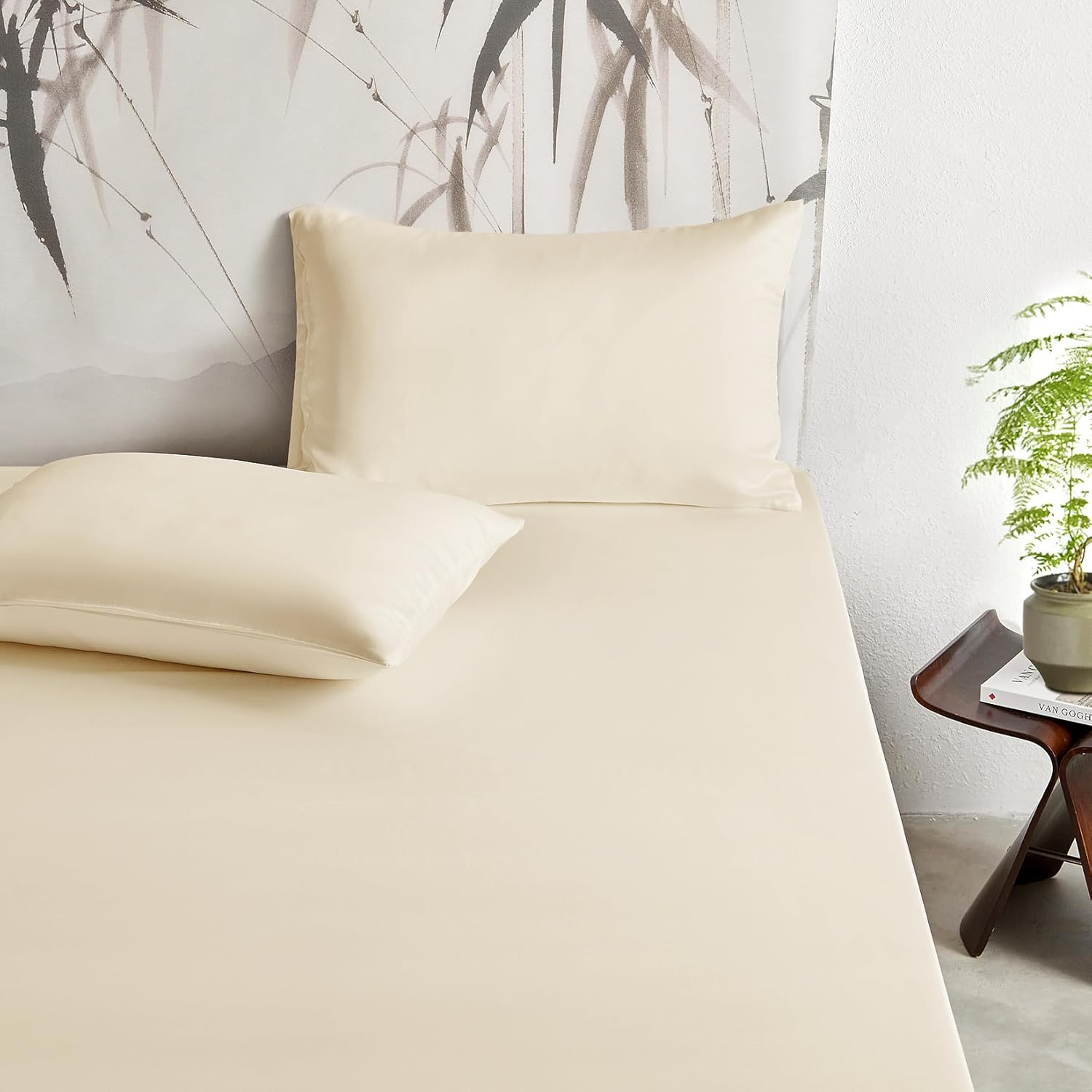 Wake in Cloud - 100% Bamboo Fitted Sheet Set, 3 Pieces, Cooling Breathable & Soft Bed Sheets, Hotel Luxury Silky Bedding, Extra Deep Fitted Sheet & 2 Pillowcases, Ivory, Queen Size