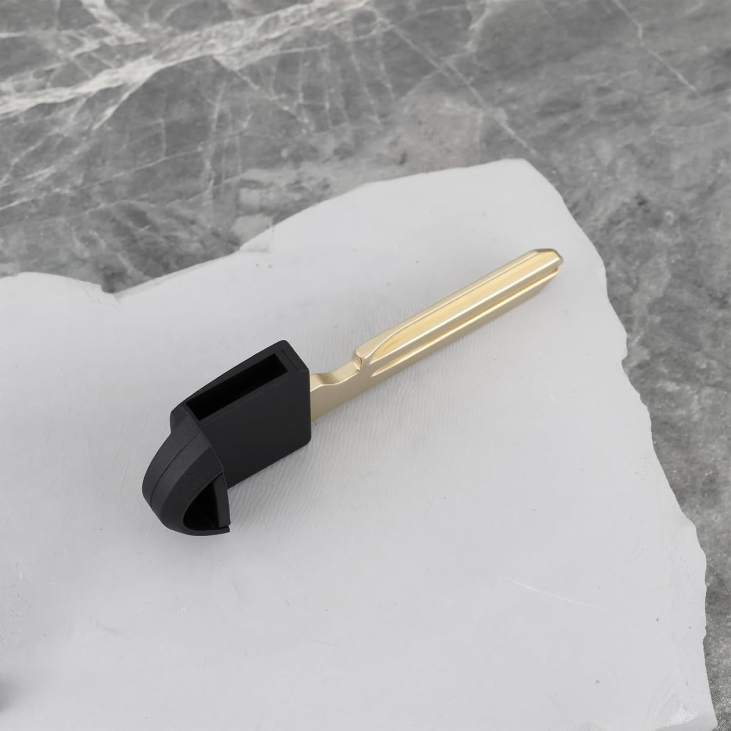 2Pcs Car Key Blanks Blade Compatible with Nissan Titan 2021-2024 Compatible with Frontier 2021-2023 image number 3