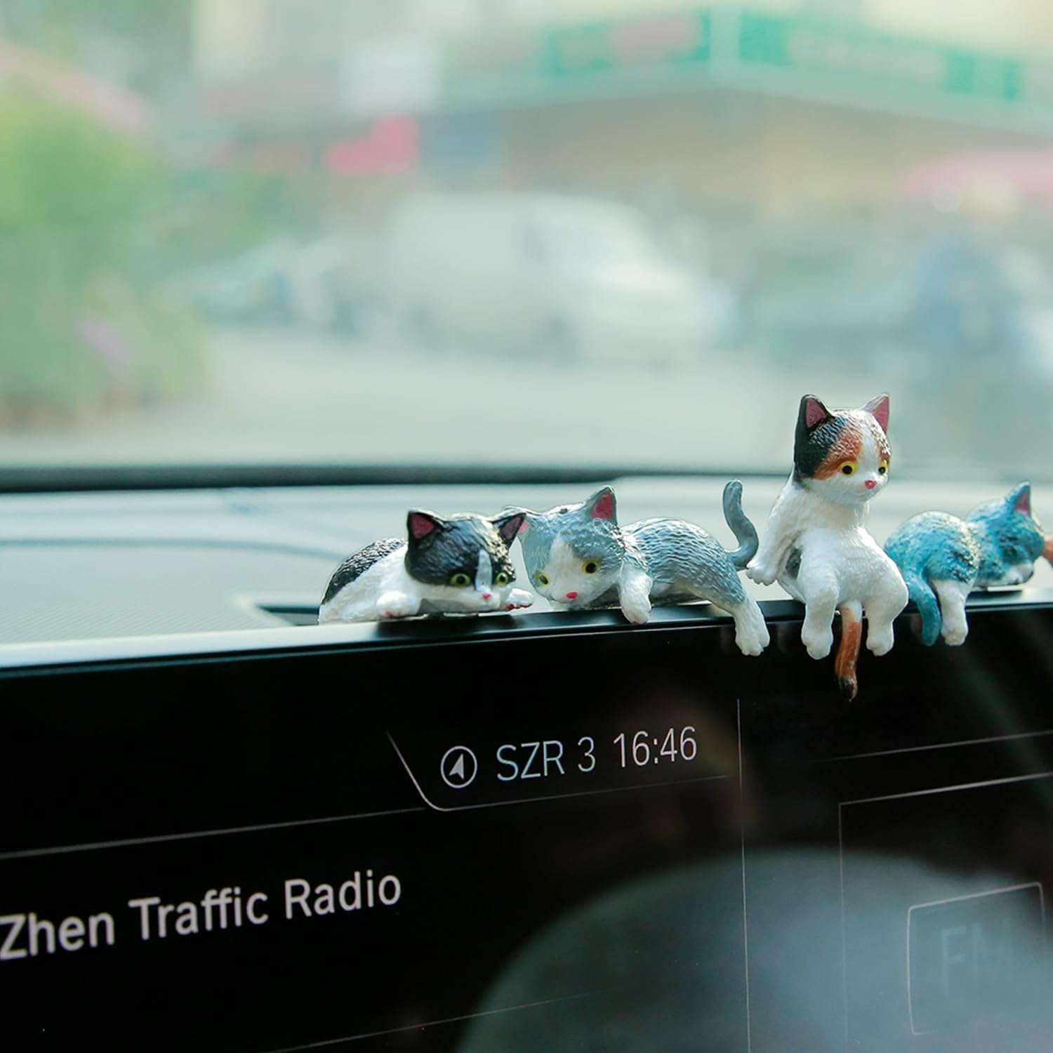 YGMONER 5Pcs Little Cats Figurines Car GPS Screen Decorations Navigation Screen Cute Decor Accessories Resin Kitty Center Display Knickknack image number 3
