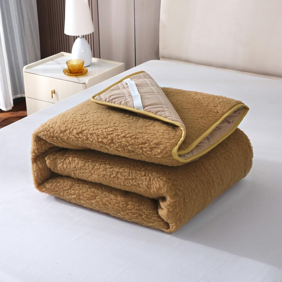 Wool Mattress Topper,Extra Thick Mattress Pad Cover,Breathable and Warm Mattress Pad for Bed,Reversible Wool Underlay/Underblanket,Four Corner Straps(Cream,183X203Cm)