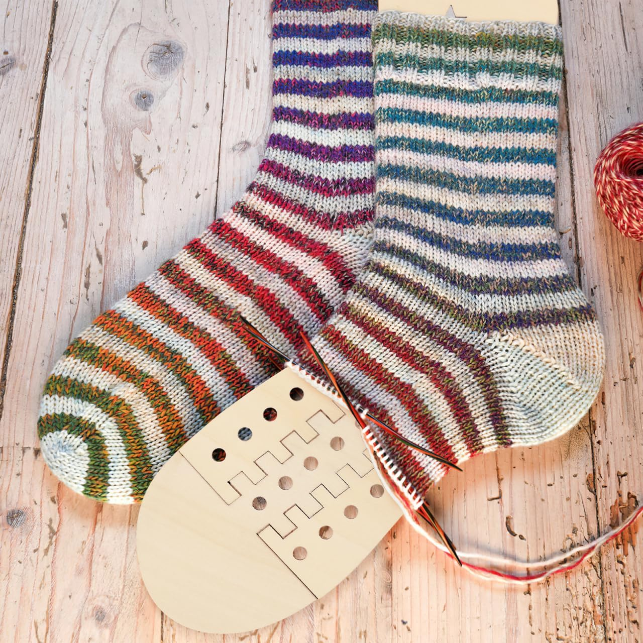 Operitacx DIY Knitting Molds 2 Pieces Wooden Sock Blockers for Sock Blocking Display