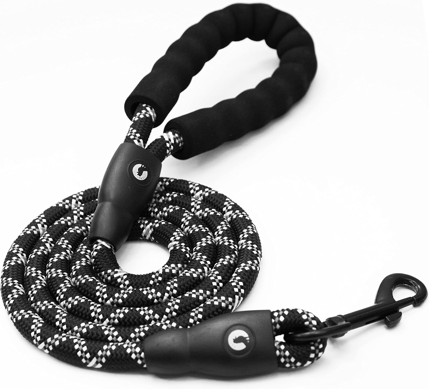 5 Ft Dog Leash ; Durable & Strong Nylon Dog Lead by Saffily - Comfortable Padded Handle and Perfect for Medium & Large Dogs Training-4X Reflective Thread Is Used in Our Dog Leashes image number 4