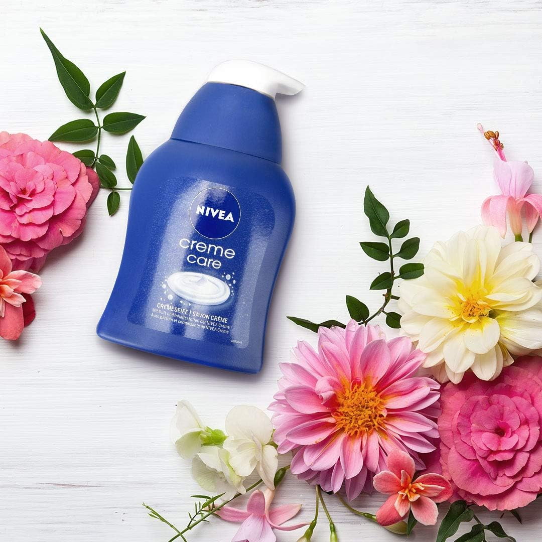 NIVEA Creme Care Cream Soap in Pack of 3 (3 X 250 Ml), Hand Soap with Fragrance and Ingredients of Nivea Cream, Mild Soap with Gentle Foam image number 4