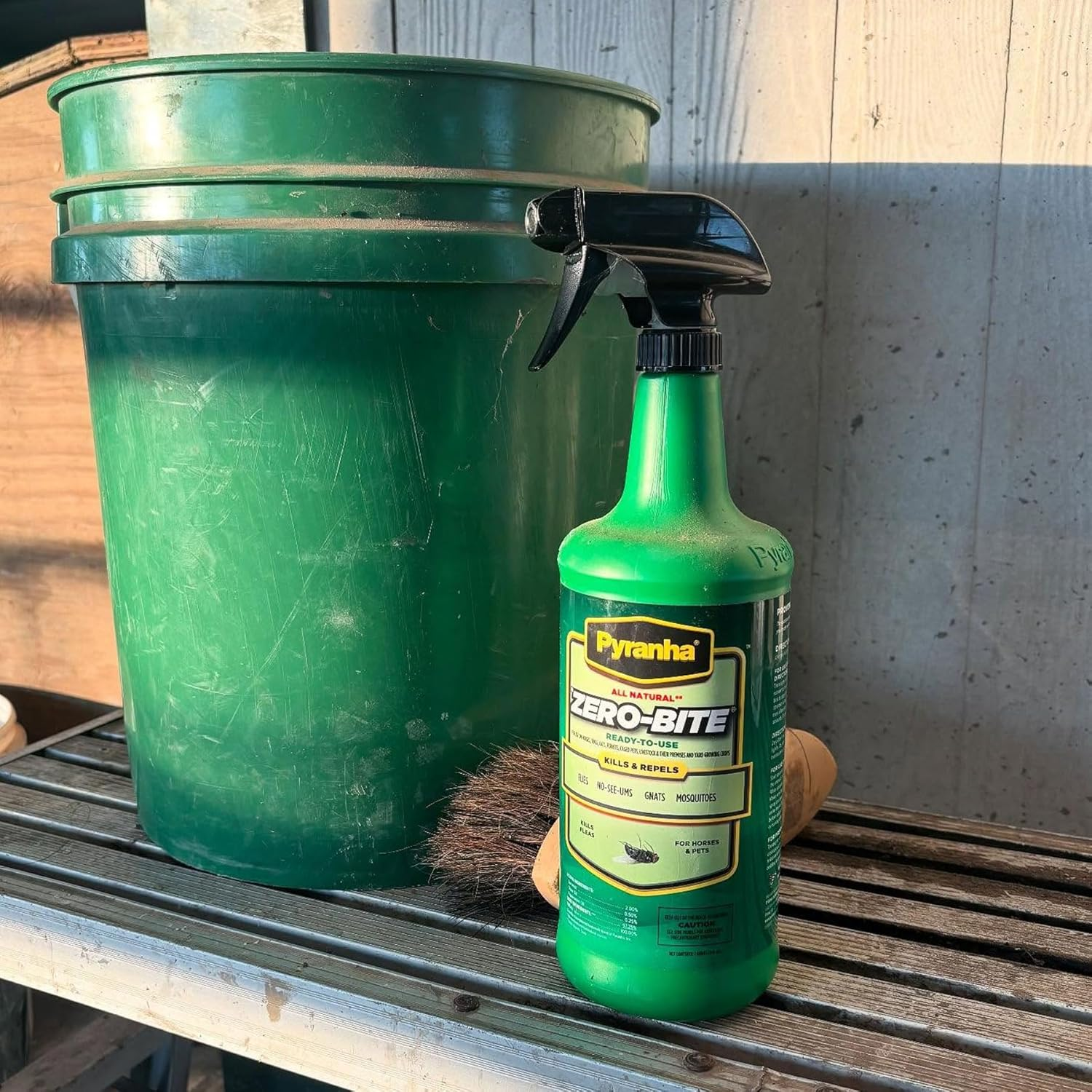PYRANHA Zero-Bite All Natural Fly Spray - Ready to Use Water Based Repellent for Horses, Dogs, Cats, Ferrets, Caged Pets, Livestock | Kills & Repels Flies, Gnats, Mosquitoes - 1 Quart image number 2