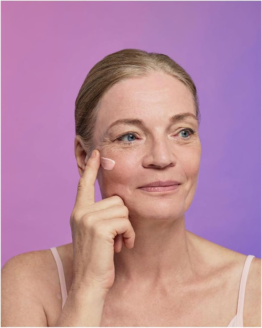 L'Or&eacute;al Paris Night Cream, Radiant Rosy Skin, for Mature to Dull Skin, Enriched with Calcium B5 and Peony Polyphenols, Age Perfect Golden Age, 50Ml image number 2