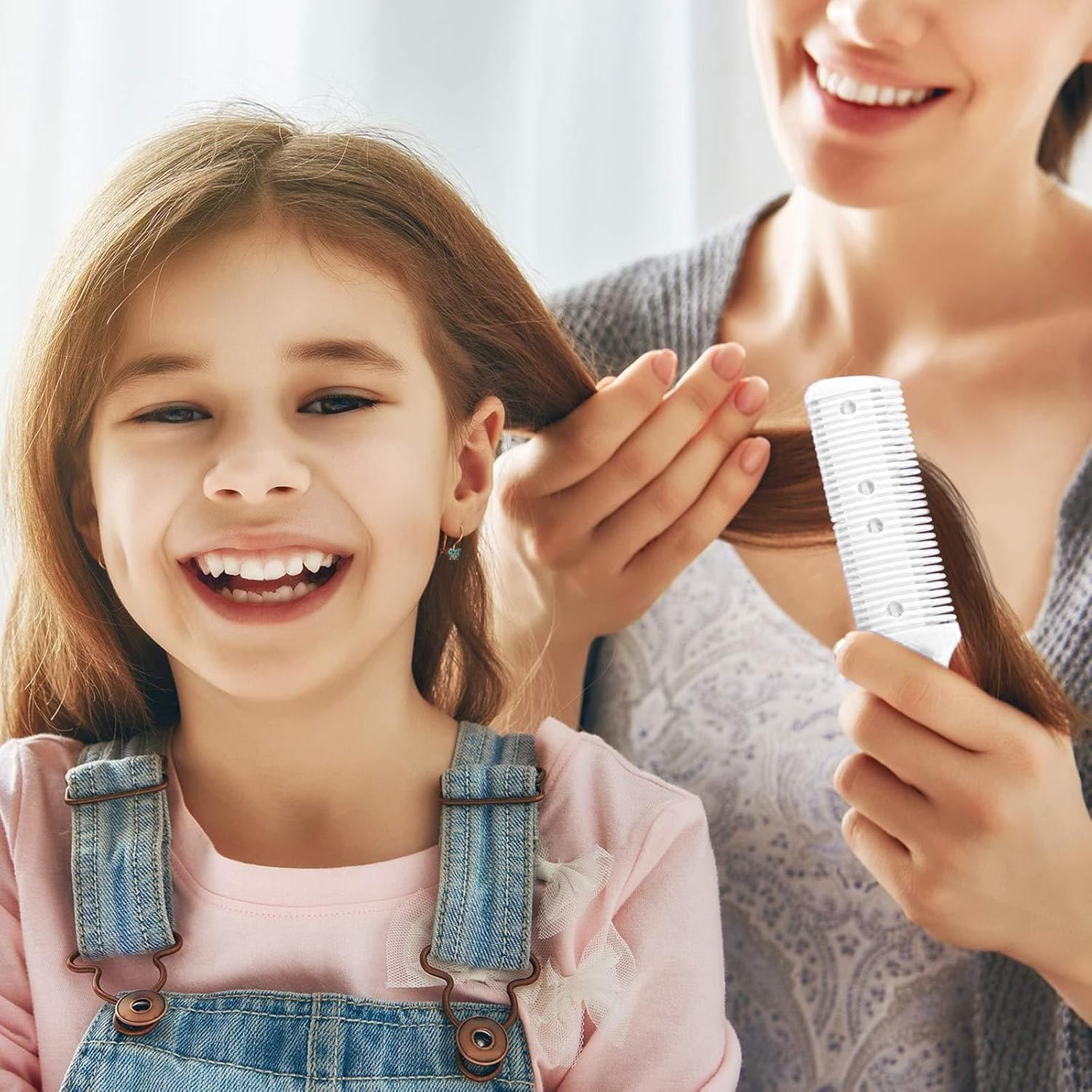 SWYSGS Pack of 2 Thinning Knife Hair Razor Comb with 10 Replacement Blades Double-Sided Hair Cutting Trimmer Comb Thinning Hair Cutting Tool for Haircut and Styling, White and Black image number 4