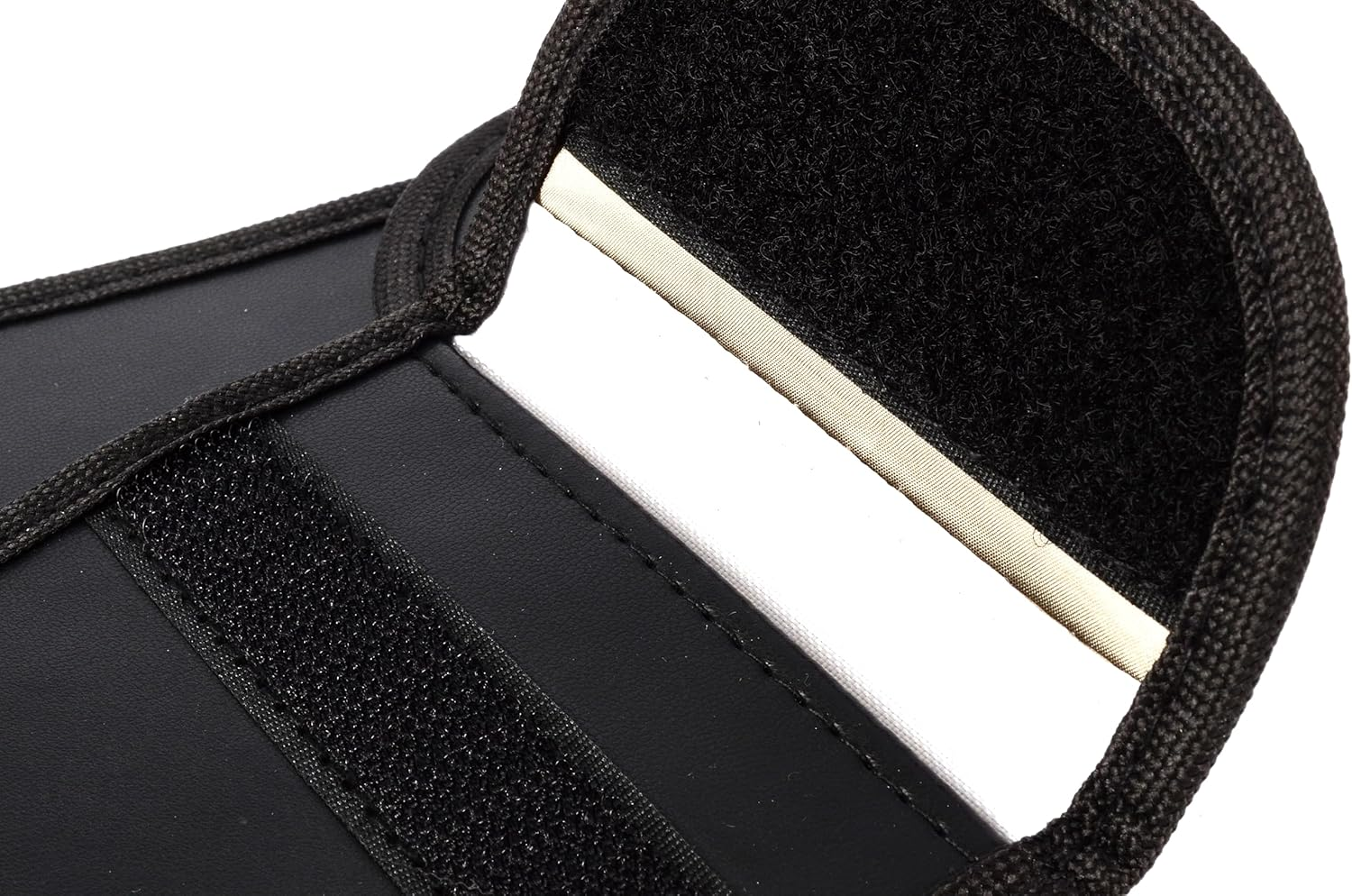 Hilka 83210503 2 PCE Anti-Theft Car Key Signal Blocker Faraday Pouch, Black image number 3