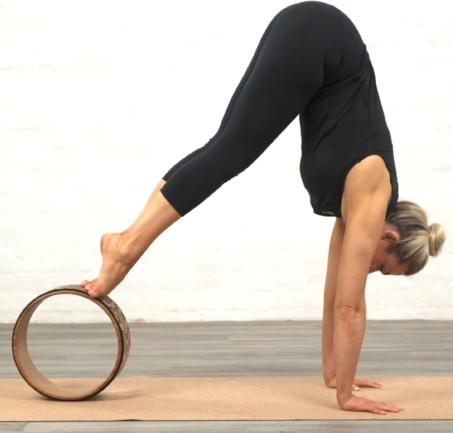 Myga Yoga Wheel - Exercise Prop Great for Back Pain, Yoga Poses, Pilates, Stretches, Backbend Inversions and Bridge Position - Improves Flexibility, Balance and Core Strength - Choice of Design image number 4