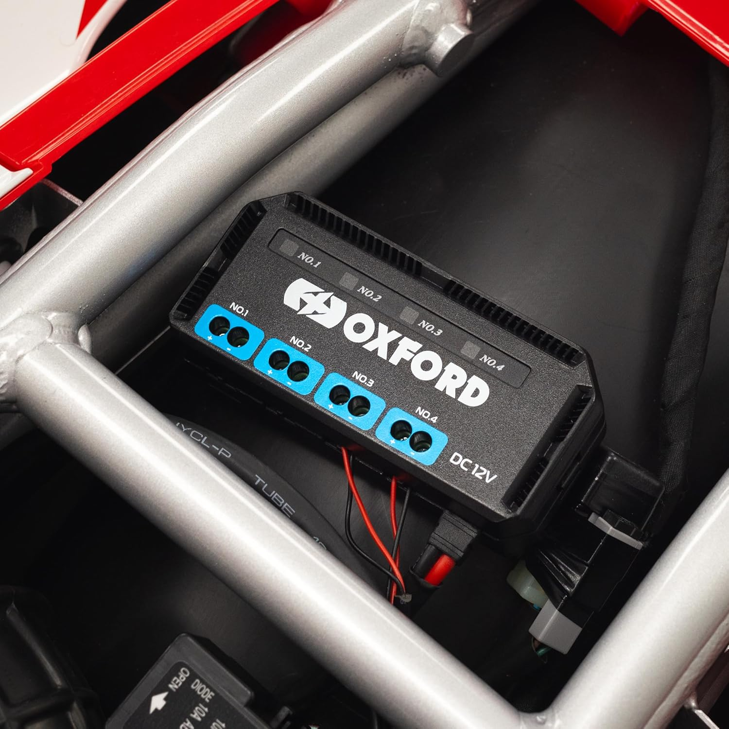 Oxford Motorcycle 12V Fuse Box with Relay. Quick Wiring 4-Way Fuse Holder with Indicator Lights & 5A Fuse for Motorcycle, Motorbike Headlights, Navigation, Phone Holder, Charger, Heated Grips Etc. image number 2