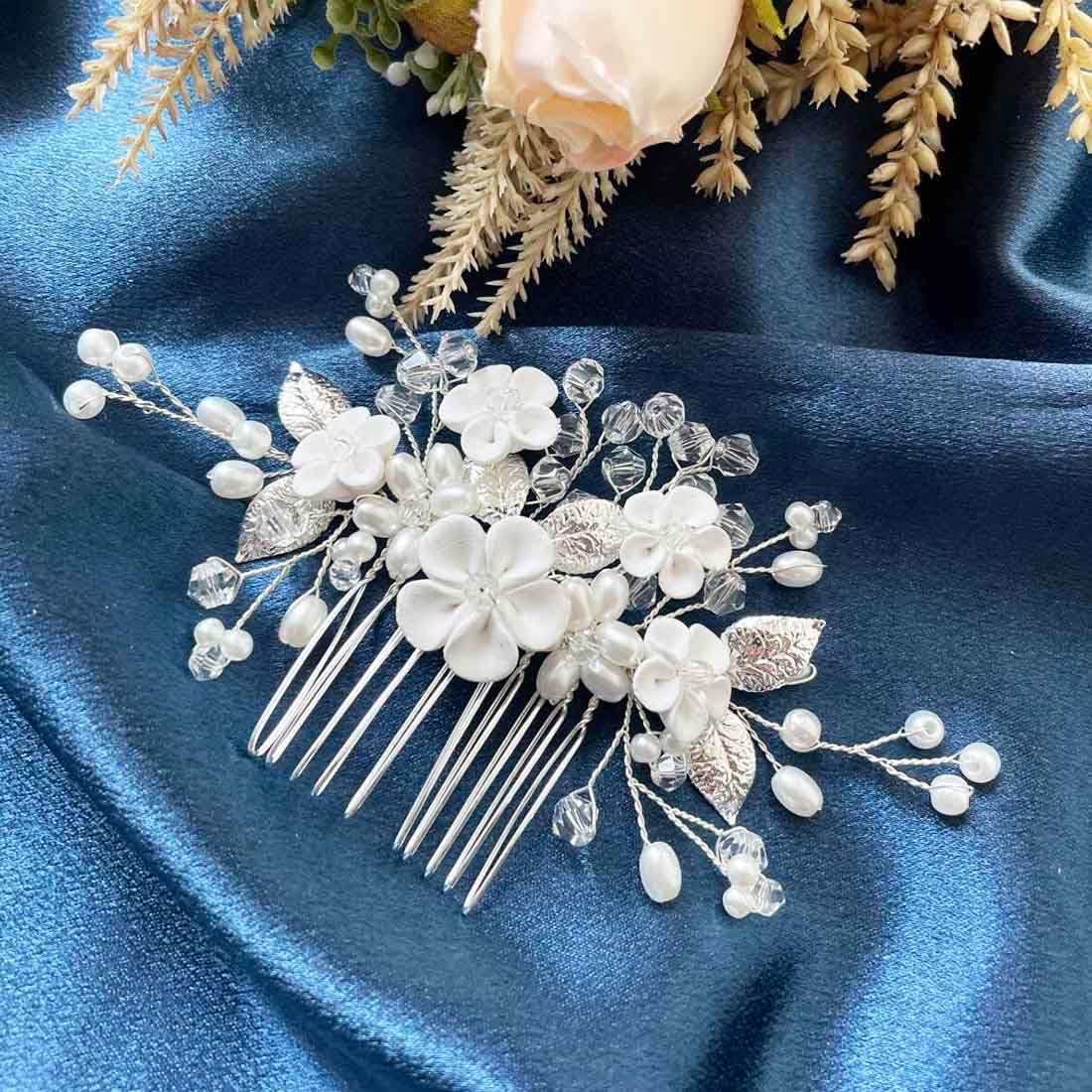 Resweky Bride Wedding Flower Hair Comb Pearl Bridal Hair Side Comb Pieces Bridal Hair Accessories for Women and Girls (Silver) image number 5