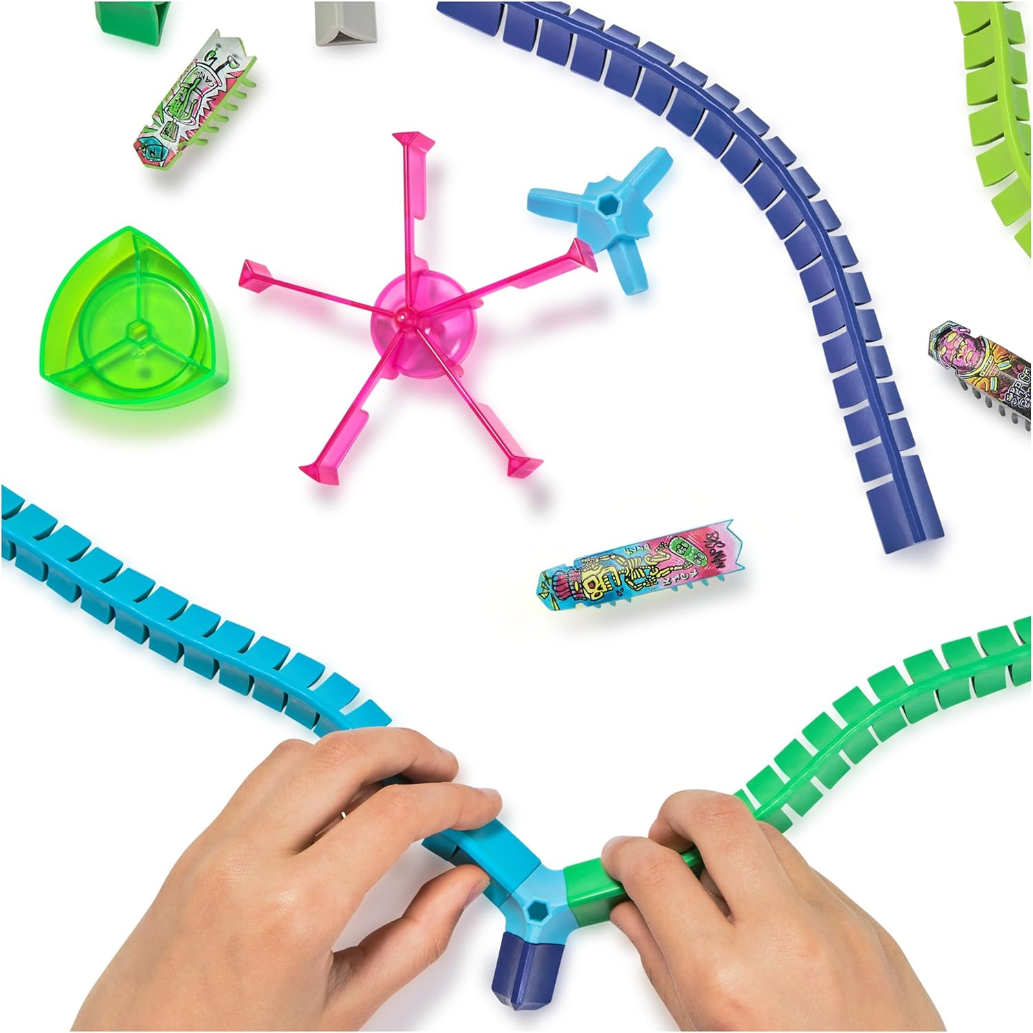 HEX BOTS Nano Land, Sensory Toys for Kids & Cats with over 40 Pieces & 3 Nano Bugs, STEM Kits & Mini Robot Toy for Kids Aged 3 & Up, Batteries Included image number 2