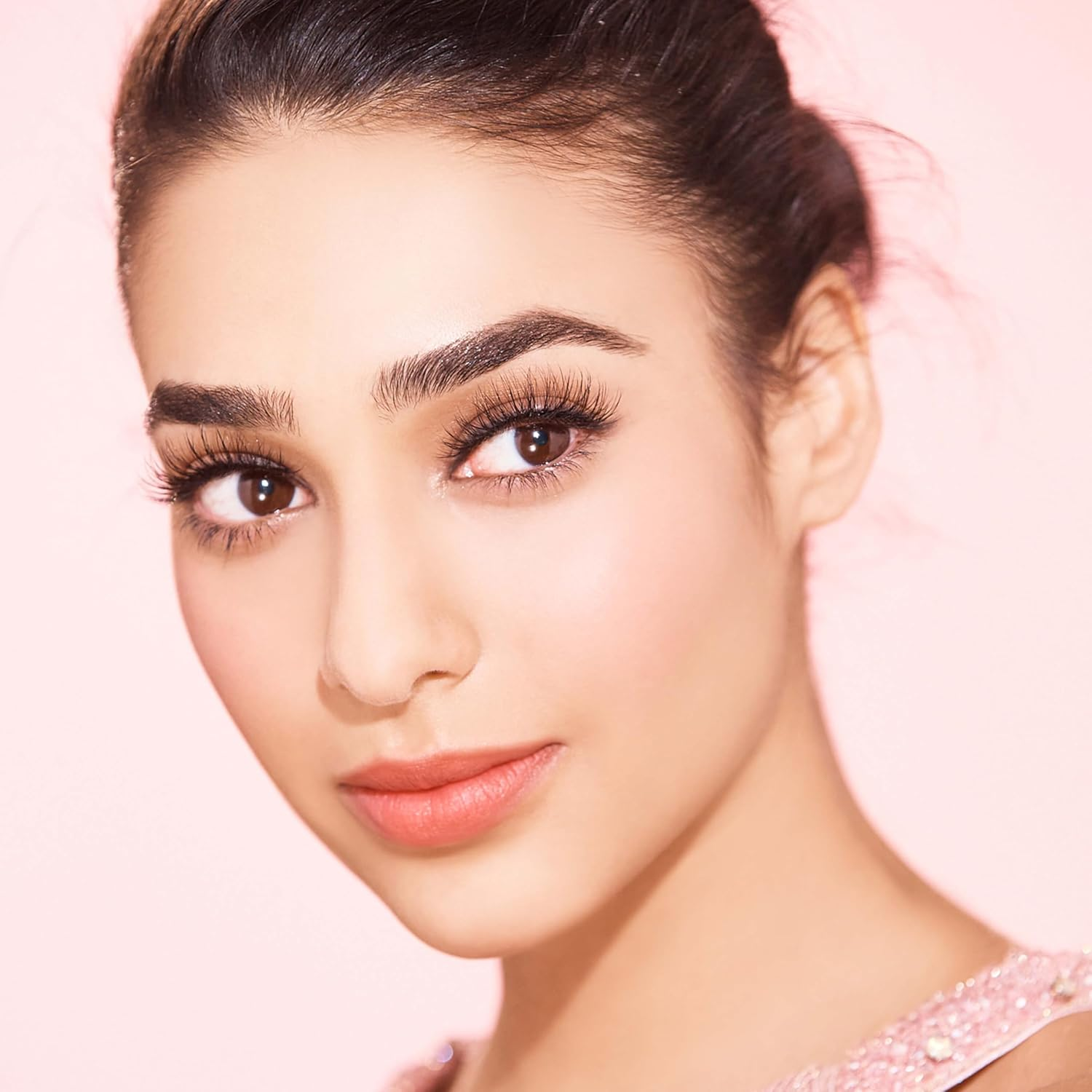 KISS Lash Couture Luxtensions Collection False Eyelashes, Flat Lash Technology, Super Slim Lash Band, Real Lash Extension Fibers, Reusable, Contact Lens Friendly Strip Lashes, Style Black Swan, 1 Pair image number 6