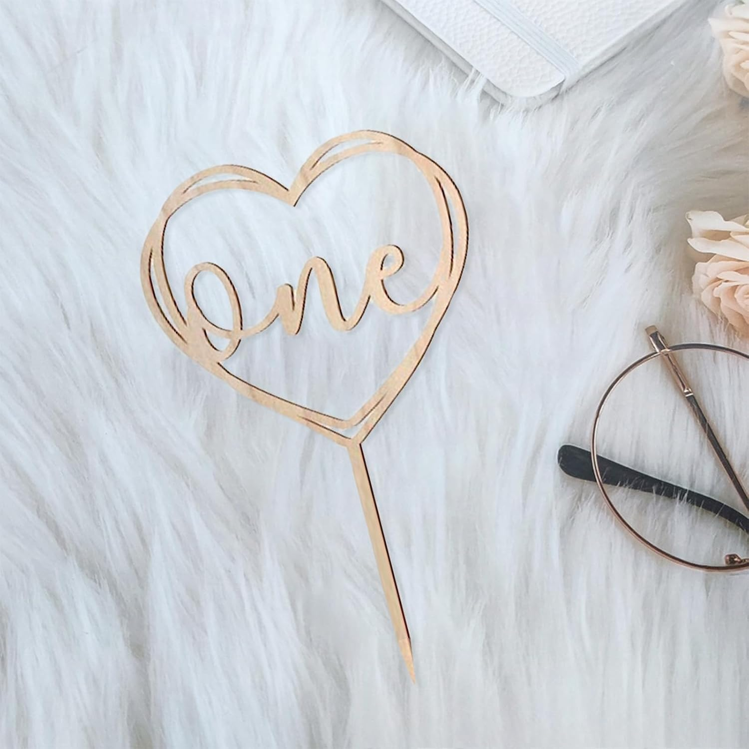 Heart Shaped 'One' Wooden Cake Topper for Birthday, Shower, and Baby Party - Elegant Photo Ready Cake Decoration to Celebrate Special Moments image number 3