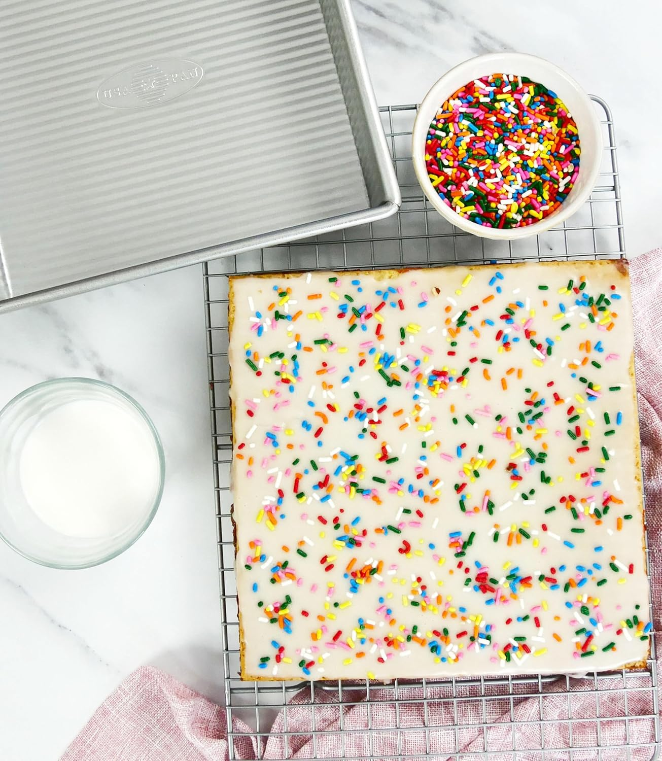 USA Pan Bakeware Square Cake Pan, 8 Inch, Nonstick & Quick Release Coating, Made in the USA from Aluminized Steel image number 3