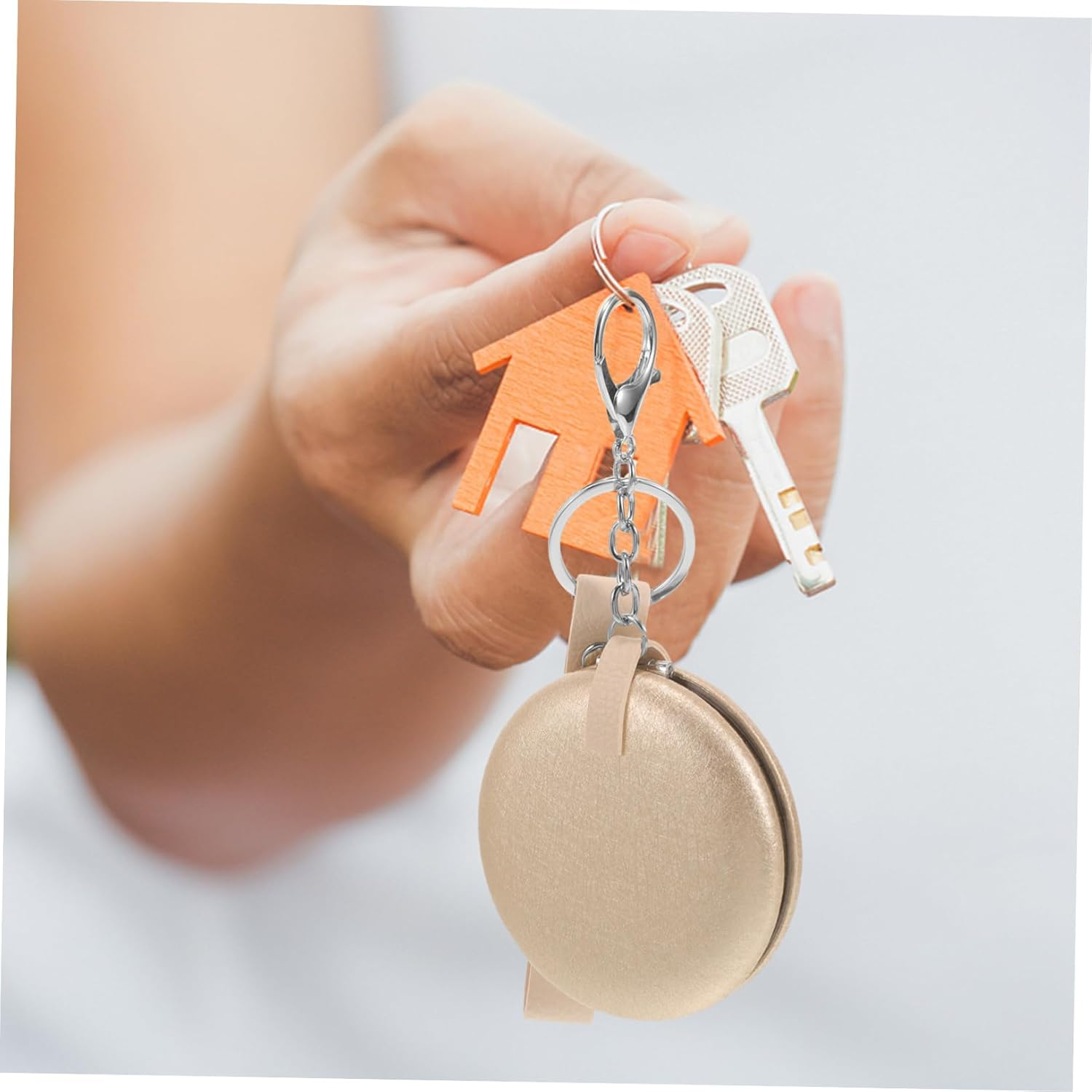 Mikinona Keychain Mirror Keyring Mirror Pendant Portable Double-Sided Makeup Compact for Travel Handbag Wallet Outdoor Use image number 5