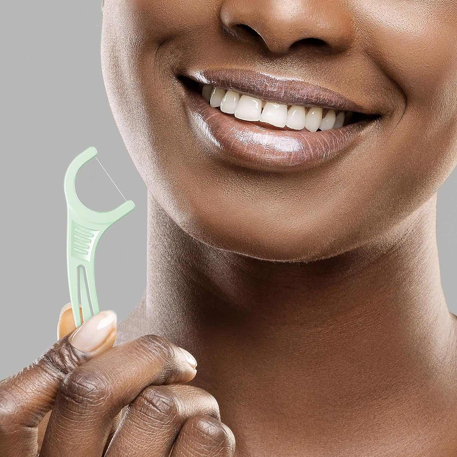 Plackers Micro Mint Dental Floss Picks, Made with Super Tuffloss&reg;, Protected Fold Away Pick, Easy to Use, Cool Mint, Green, Individually Wrapped, 500 Count image number 1