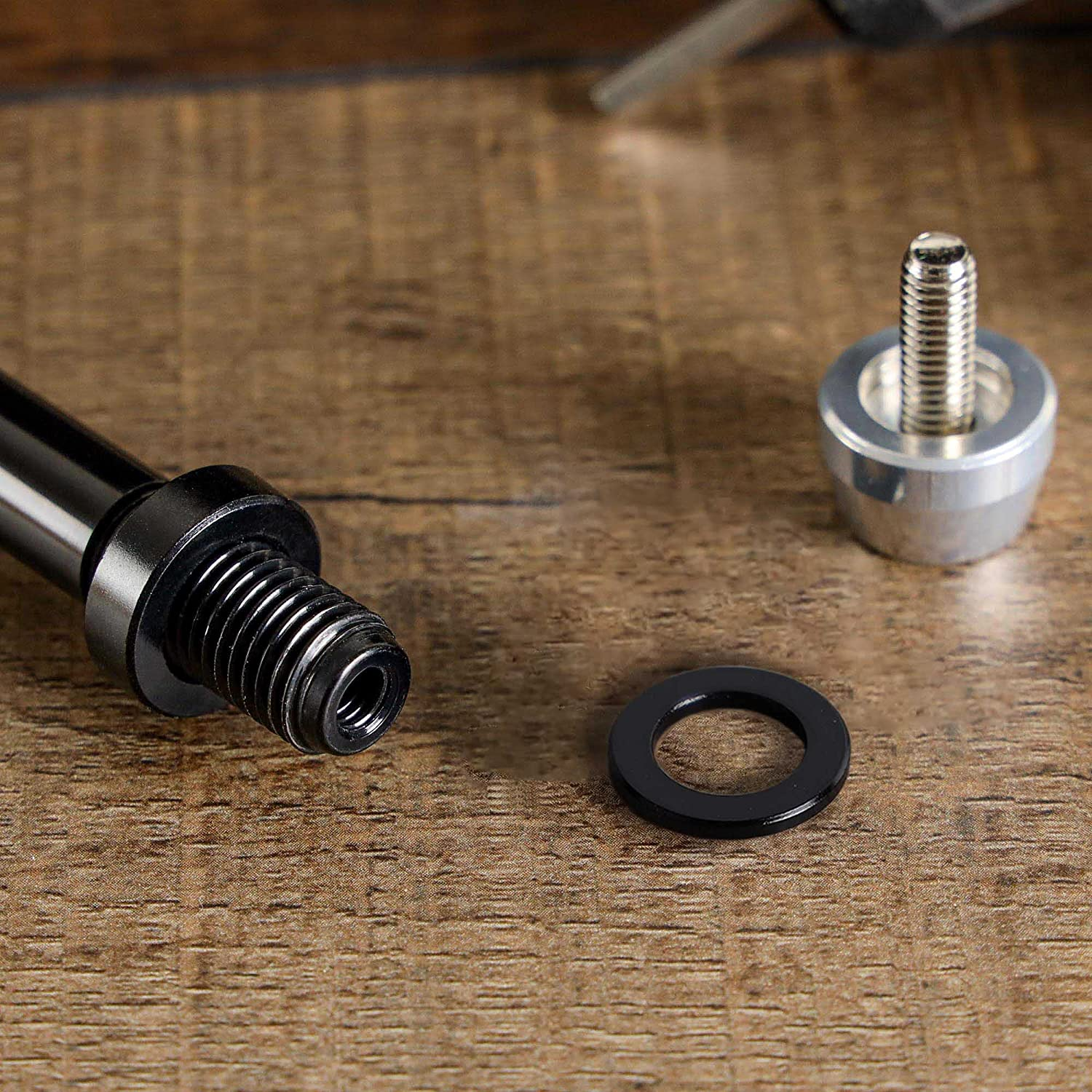 Cyclingdeal Trainer Thru Axle - Bike Bicycle 12Mm Rear Wheel Skewer for Indoor - Length 160Mm to 172Mm - Thread Pitch: M12 X P1.5 - Spacers 2.5Mm/6Mm Included image number 3