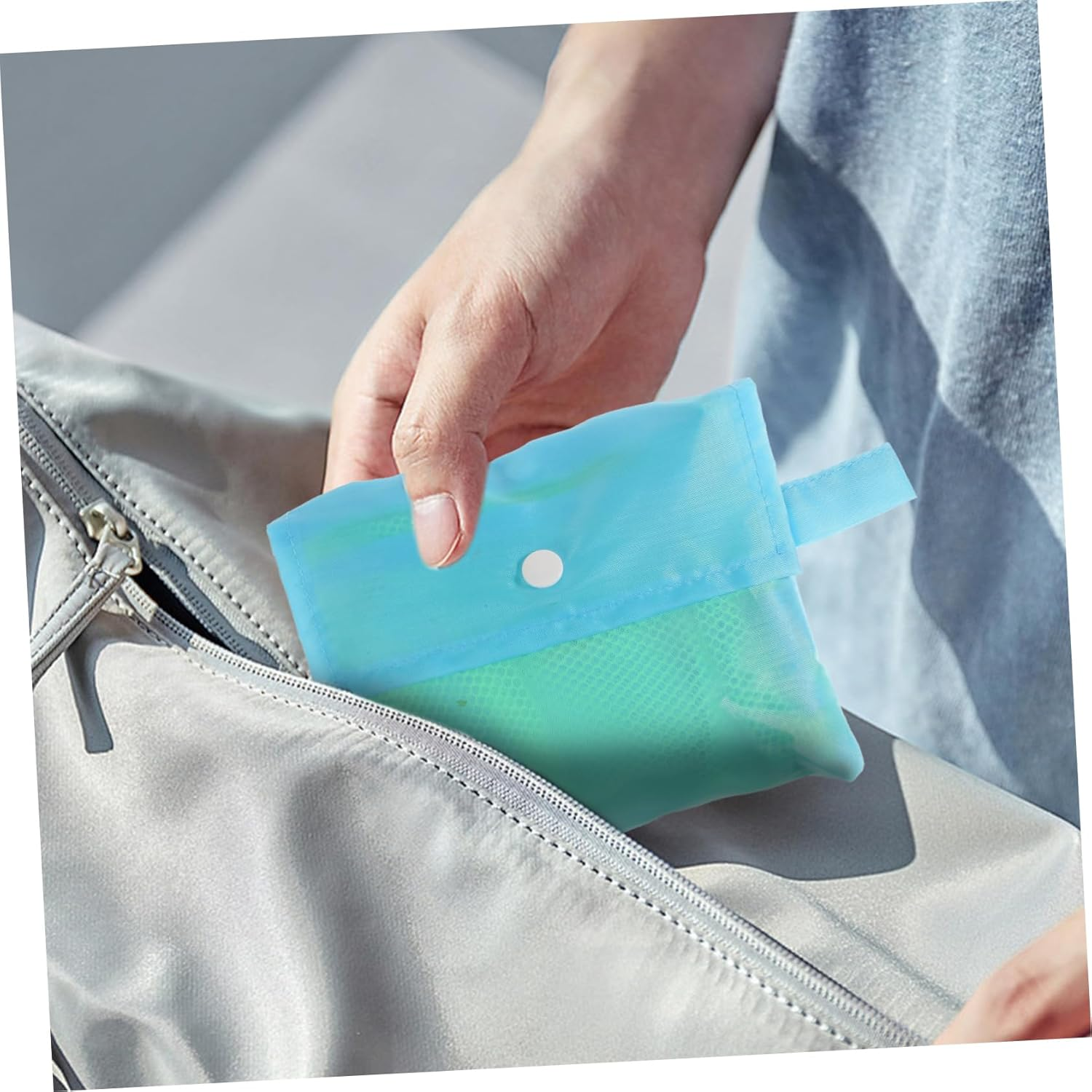 LRXIYODE Large Breathable Mesh Beach Bag for Women Oxford Cloth Tote with Tear Resistant Design Quick Dry Storage for Towels Shoes Swim Gear for Family Travel Camping Amusement Parks image number 4