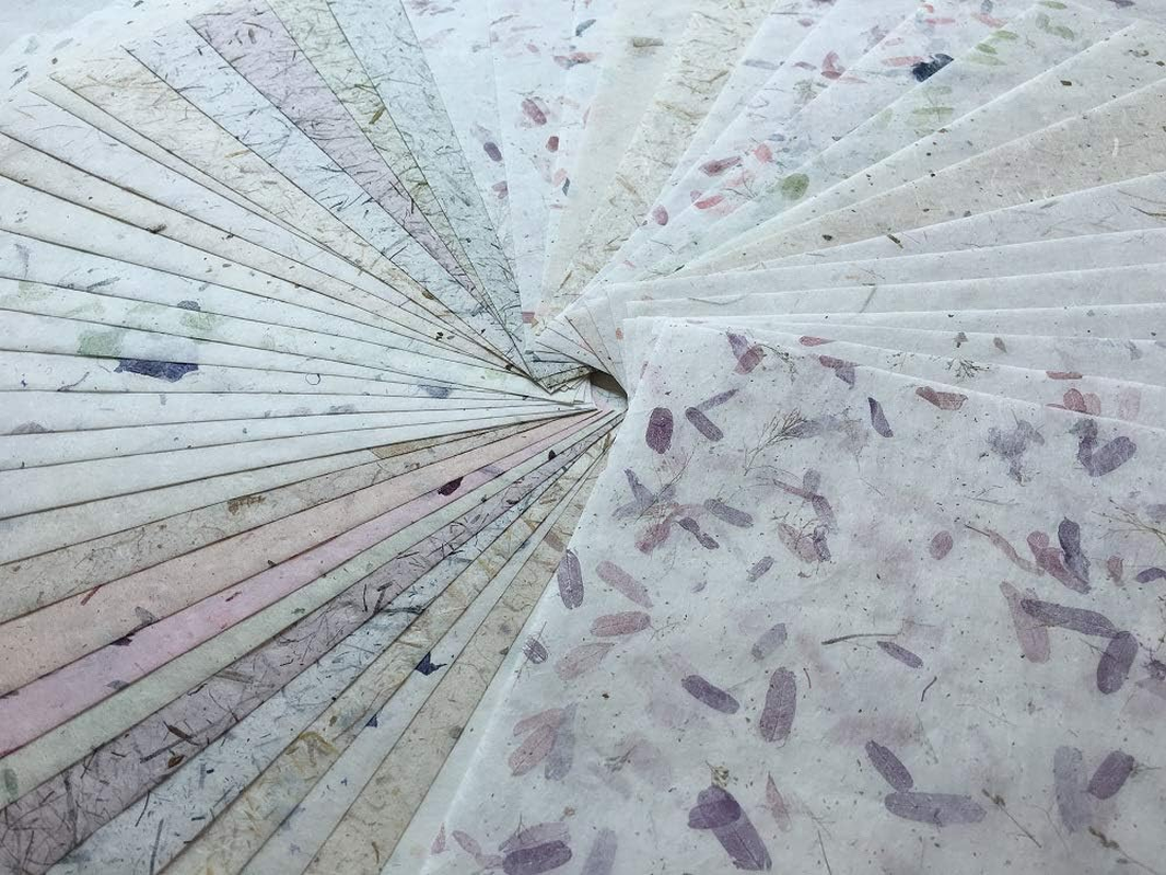 8.5X12 Inches Mulberry Paper Sheet Design Craft Hand Made Art Tissue Japan Origami Washi Wholesale Bulk Sale Unryu Suppliers Thailand Products Card Making Paper with Dried Leaves 60 Sheets image number 1