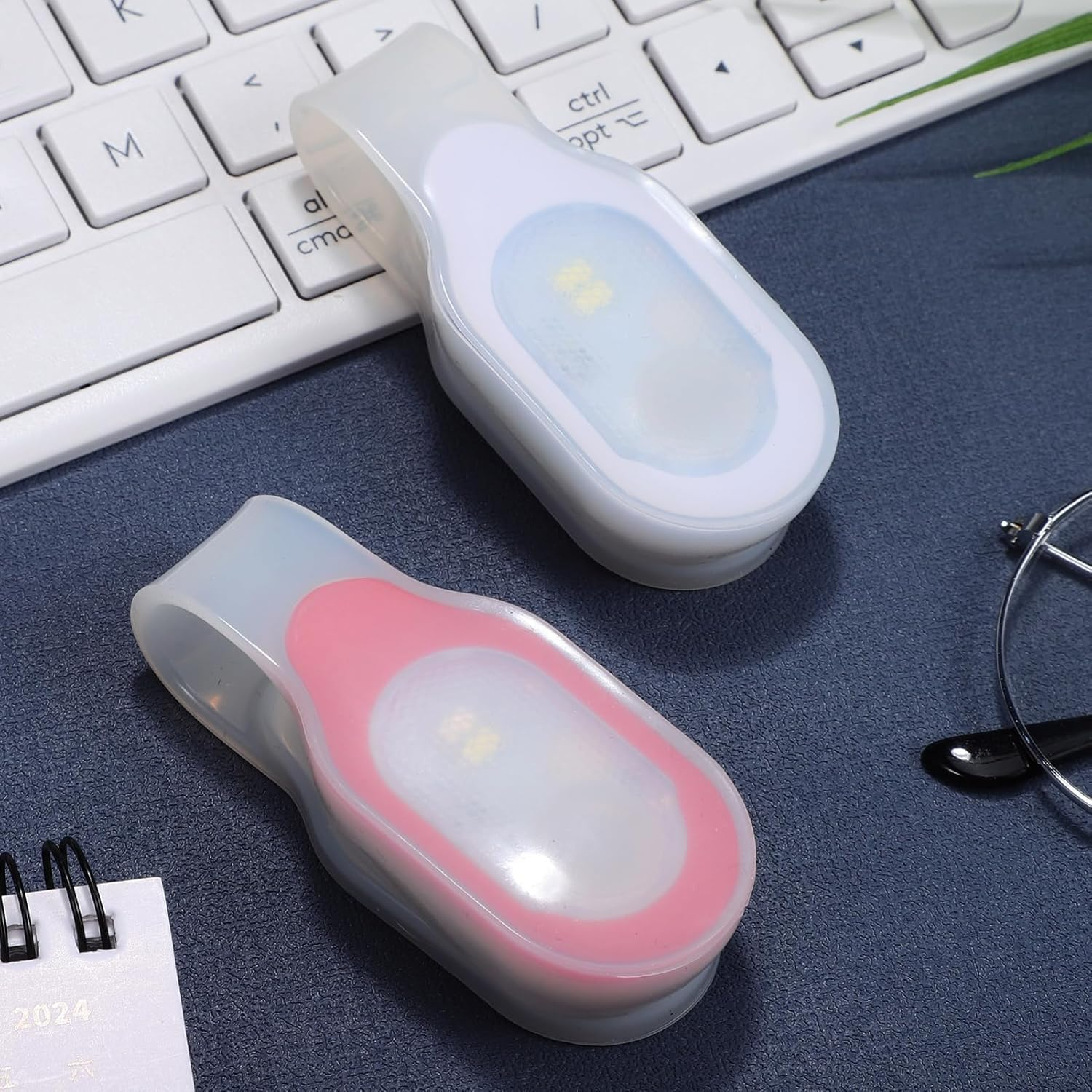 Jojofuny 2Pcs Nurse Clip on Running Lights for Runners Led Magnetic Flashlight for Outdoor Sports Running Walking Emergency image number 1