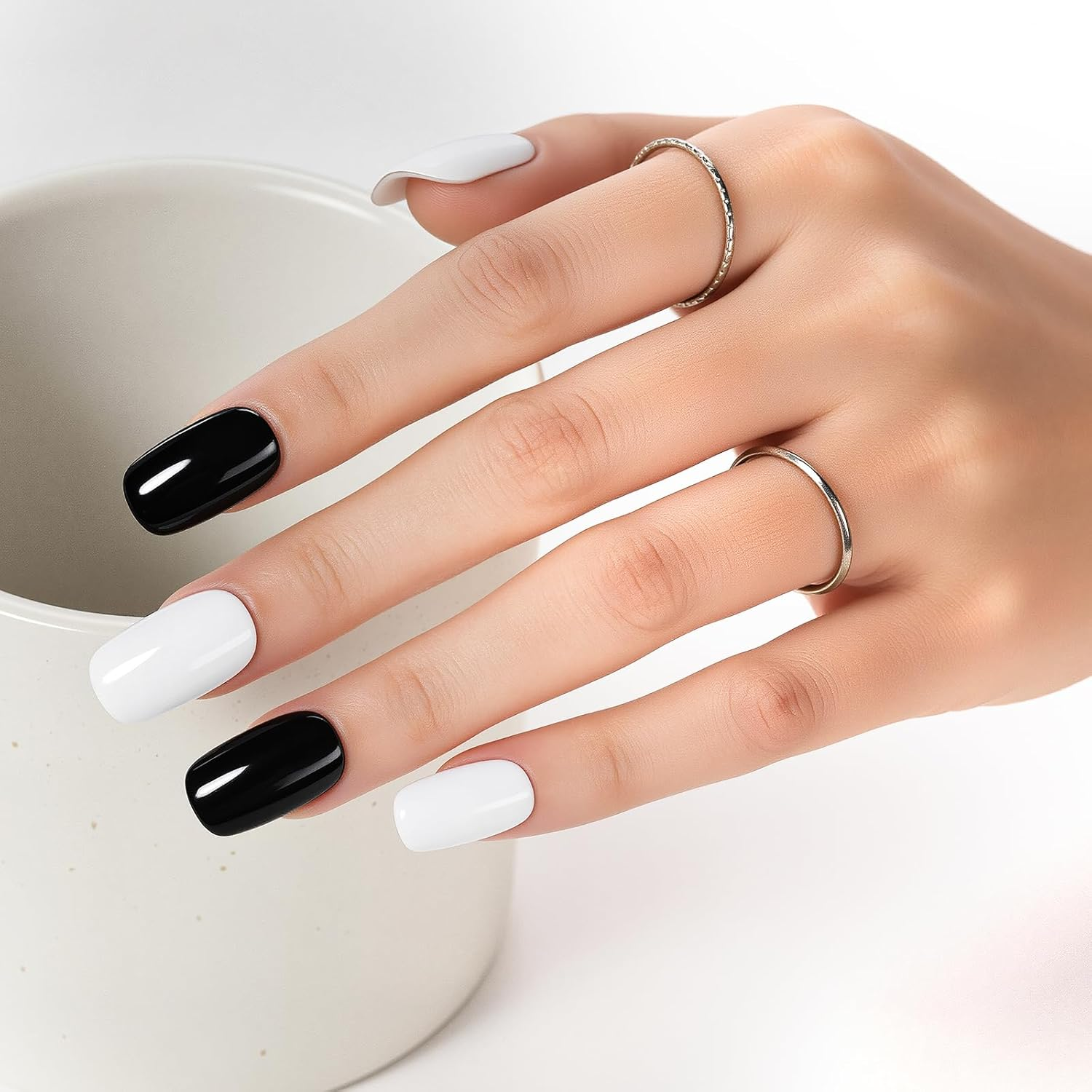 Makartt Gel Nail Polish Set, Black White Colours Black White Gel Nail Polish LED Pure Gel Soak off Duets Collection 8 Ml 2 Pieces image number 2