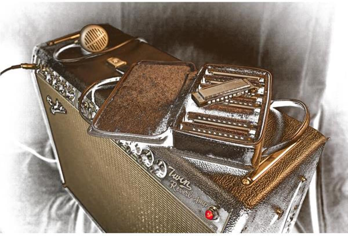 Fender Blues Deluxe Harmonica, 7-Pack with Case