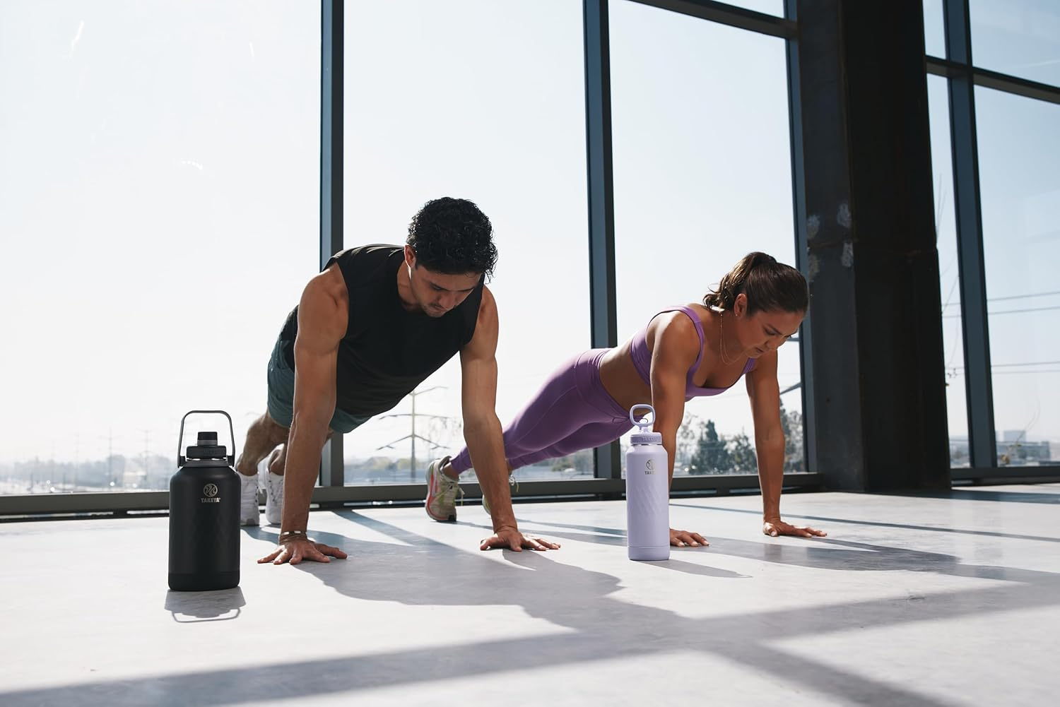 Takeya Sport 40 Oz Triple-Insulated Stainless Steel Water Bottle, Straw Lid &ndash; Leakproof, Sweatproof, Bpa-Free, Keeps Drinks Cold 36 Hrs, Hot 14 Hrs &ndash; Moonlight image number 2