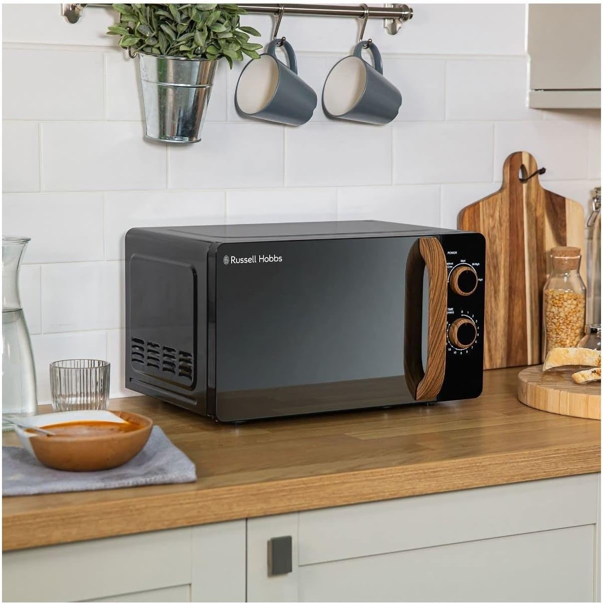 Russell Hobbs RHMM713B-N 17L 700W Scandi Compact Black Manual Microwave with 5 Power Levels, Wood Effect Handle & Dials, Timer, Defrost Setting, Easy Clean image number 5