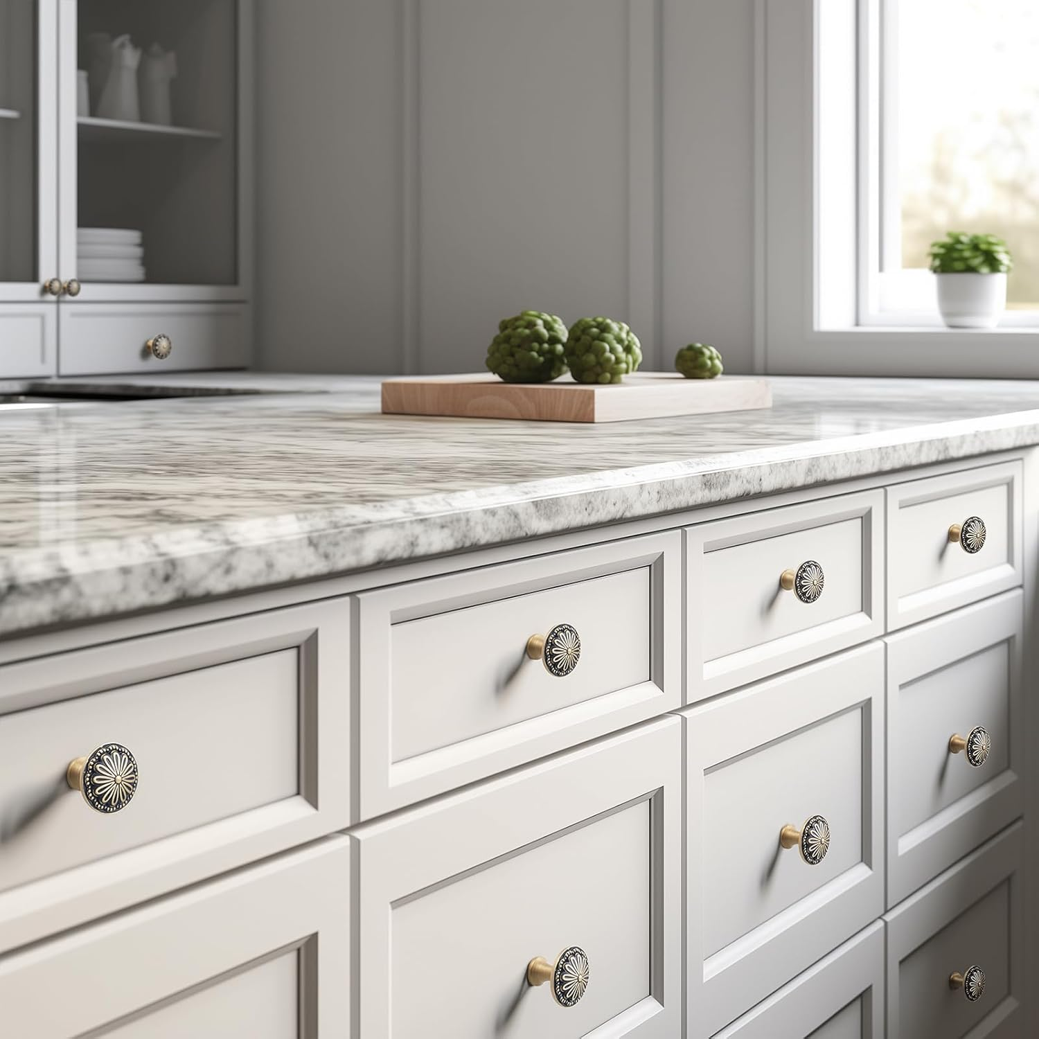 Black and Brushed-Gold Cabinet-Knobs - 5 Pack Flower Brass Drawer Pulls for Dresser Cabinet Hardware