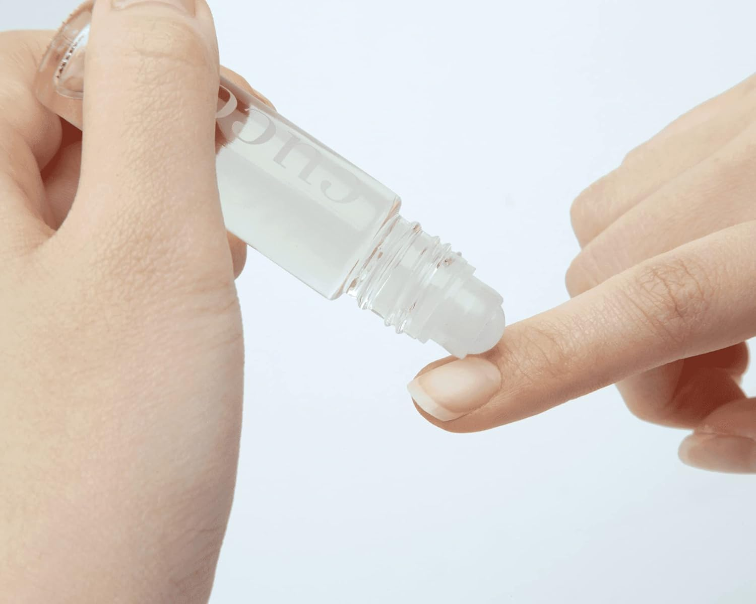 Cuccio Naturale Cuticle Revitalizing Oil Set - Hydrating Oils for Instant Cuticle Repair for Dry, Damaged Skin and Nails - Paraben and Cruelty-Free Formula - Pomegranate and Fig Fragrance - 2 Pc