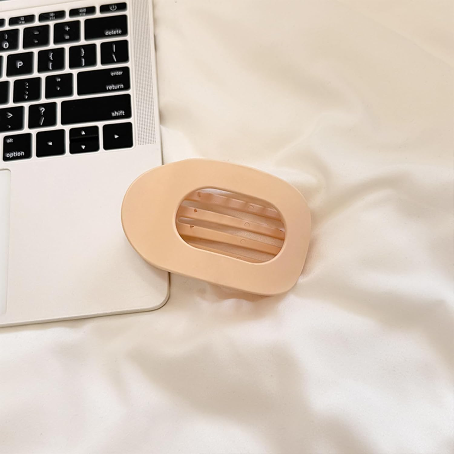 SSKHE Flat Claw Clips, Stylish Neutral Color Hair Barrettes, round Lay down Hair Clip for Thick Hair and Thin Hairs, Matte Large Duck Billed Design, Durable, Lightweight and Non-Slip(5Pcs) image number 4