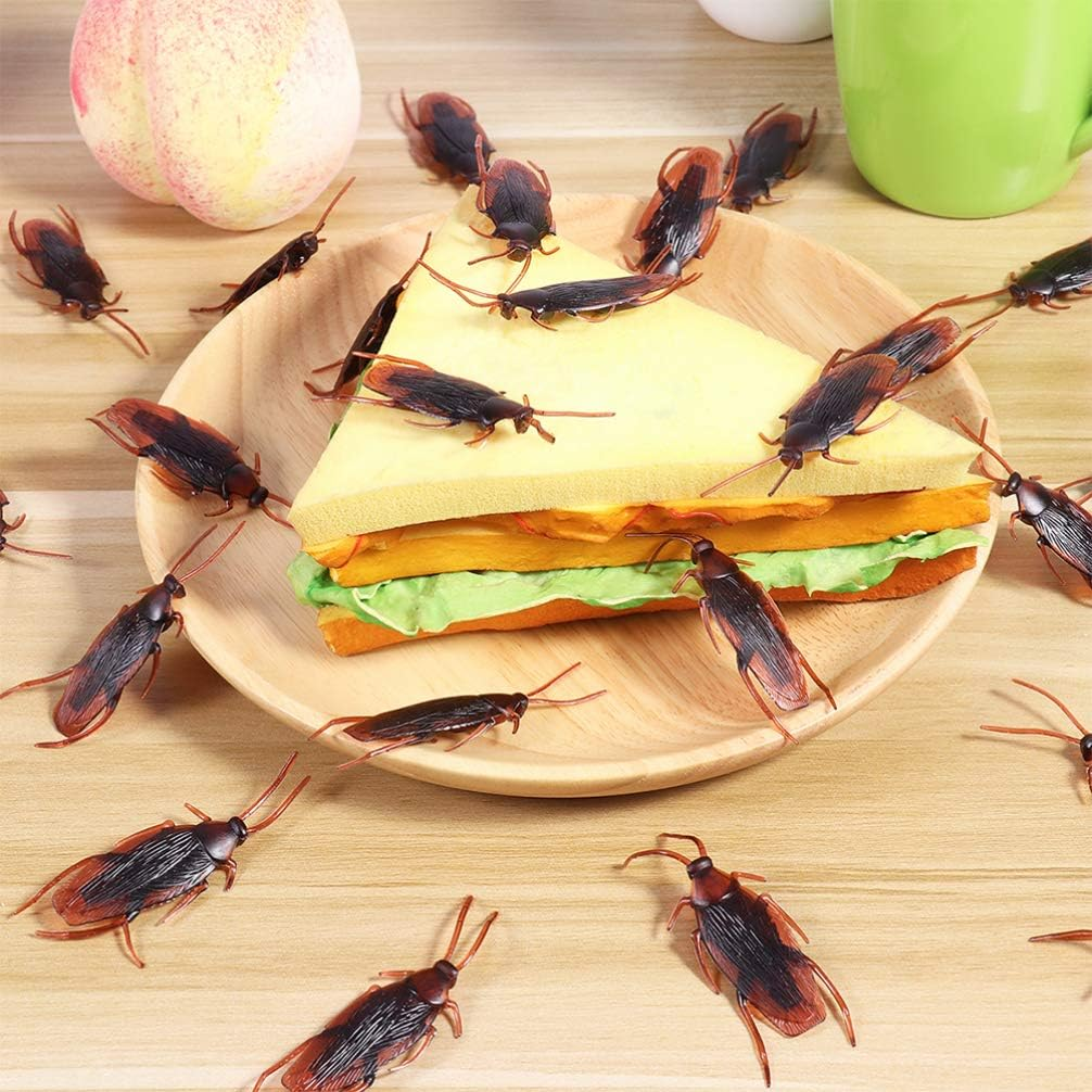 Toddmomy Prank Fake Roaches 150Pcs Realistic Roaches Fake Cockroaches Pranks Bugs Trick Joke Toys for Halloween Party image number 1