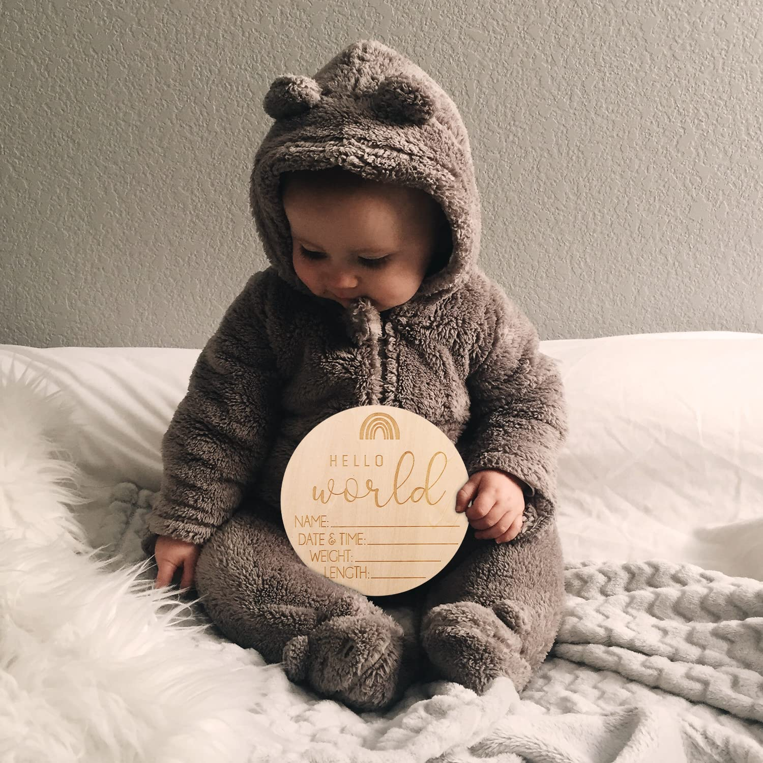 AIEX Wooden Baby Announcement Sign, Round, 5.9 Inches, Hello World, Newborn Welcome Sign, Photo Prop, Nursery Decor image number 4