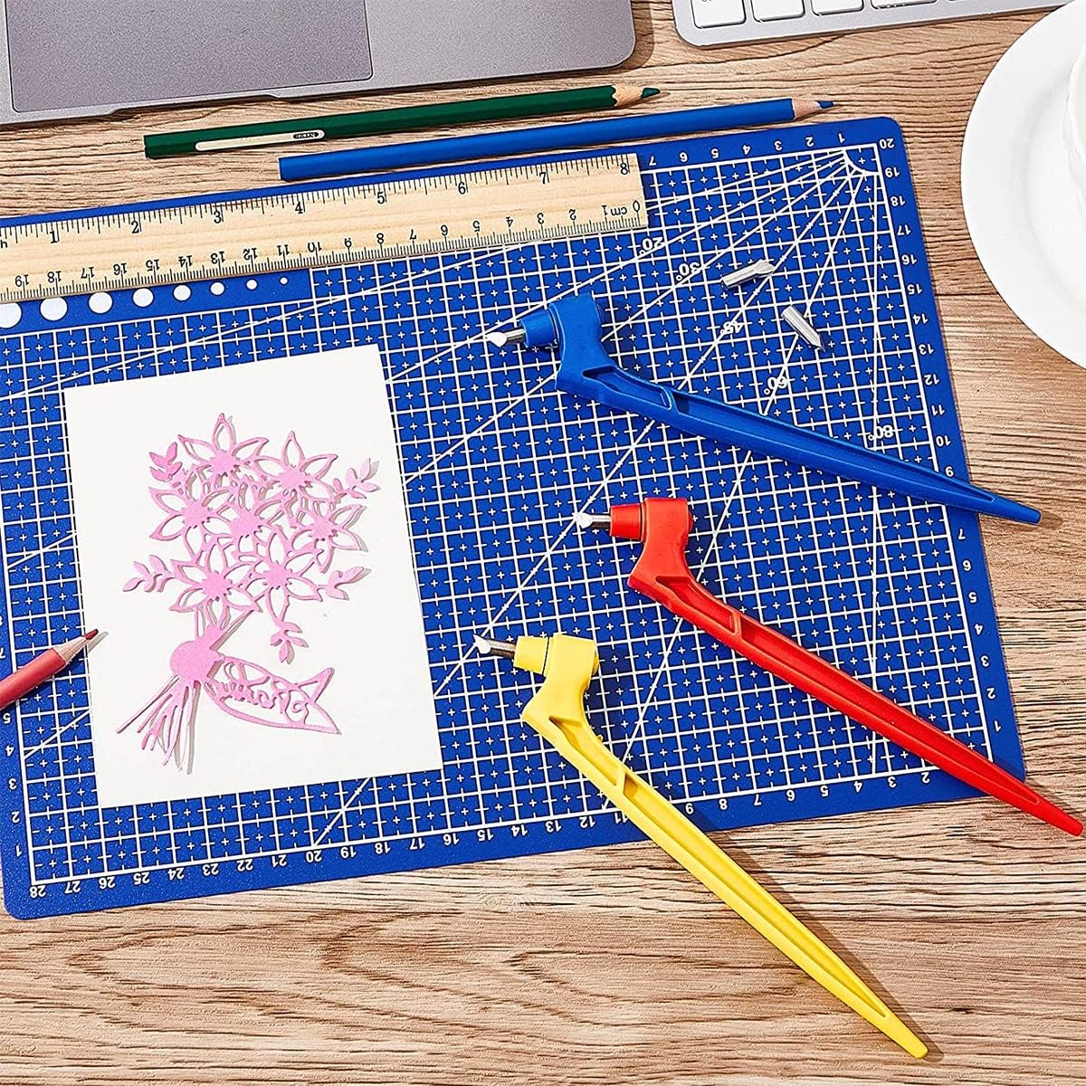 Craft Cutting Tools Kit Set of 3 ，360 Degree Rotating Cutting Tools Art Cutting Tools with Cutting Pen, 15&deg;, 30&deg;, 45&deg; Blades Cutting Mat for DIY Craft Hobby Scrapbook Stencil(Yellow, Blue and Red) image number 5