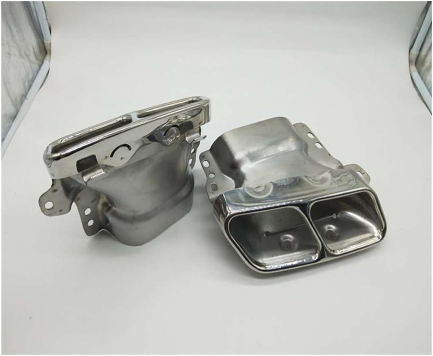 Muffler Car Rear Exhaust Tip Muffler Pipe Air Vent Outlet Out Duct Tailpipe Exhause Compatible with Mercedes Benz W221 W164 W176 2009-2013