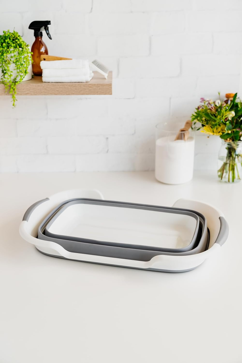 Seymour'S Collapse-A Multipurpose Tub 27L - White and Grey Foldable, Durable Storage Solution in White and Grey for Home, Garage, and Outdoor Use image number 4